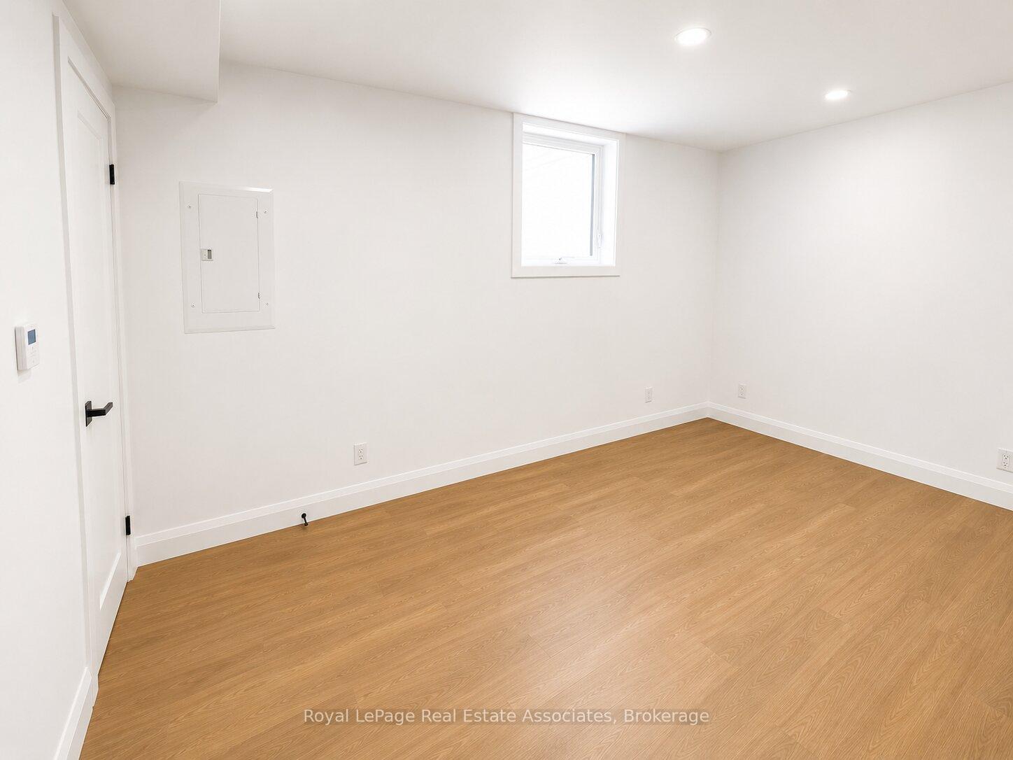 Photo 6 of Unit 1 GS, 17 White Avenue, Toronto, Rockcliffe-Smythe — HOMEH