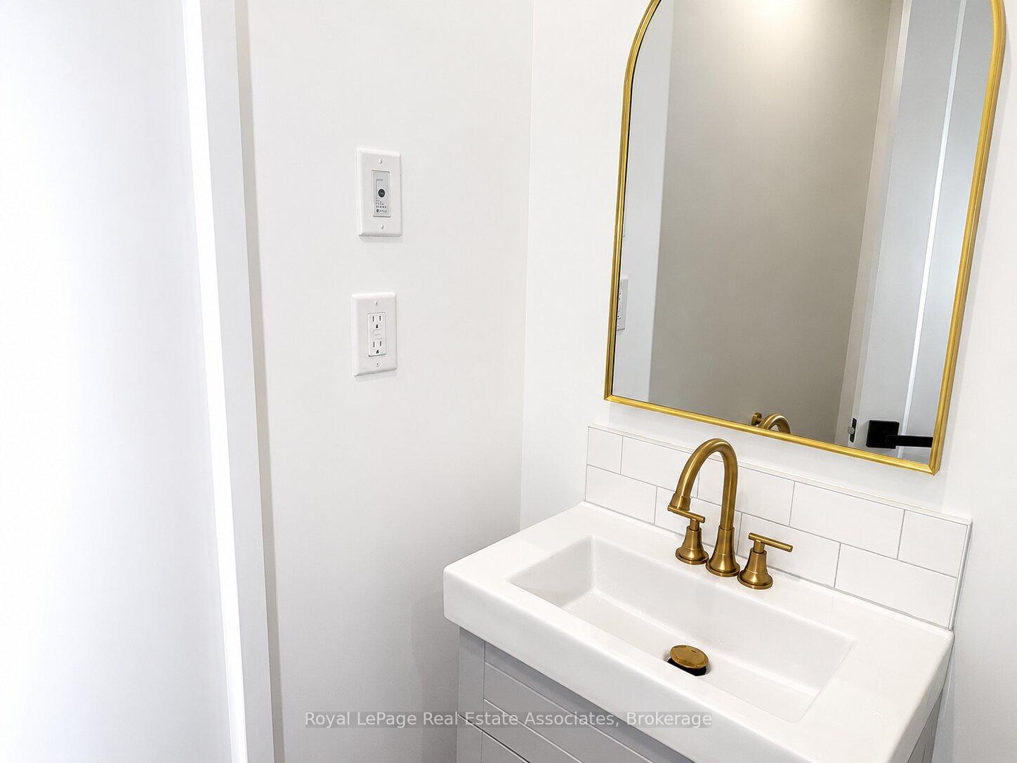 Photo 8 of Unit 1 GS, 17 White Avenue, Toronto, Rockcliffe-Smythe — HOMEH