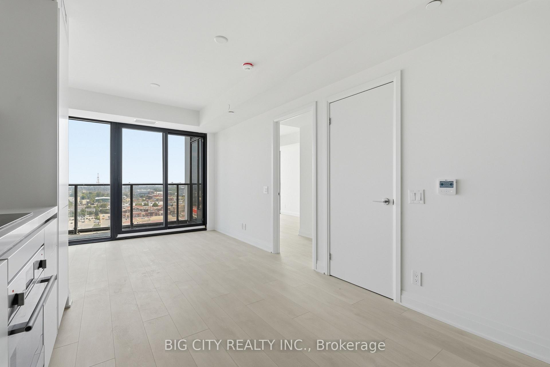 Photo 4 of Unit 1501, 25 Frederick Todd Way, Toronto, Thorncliffe Park — HOMEH