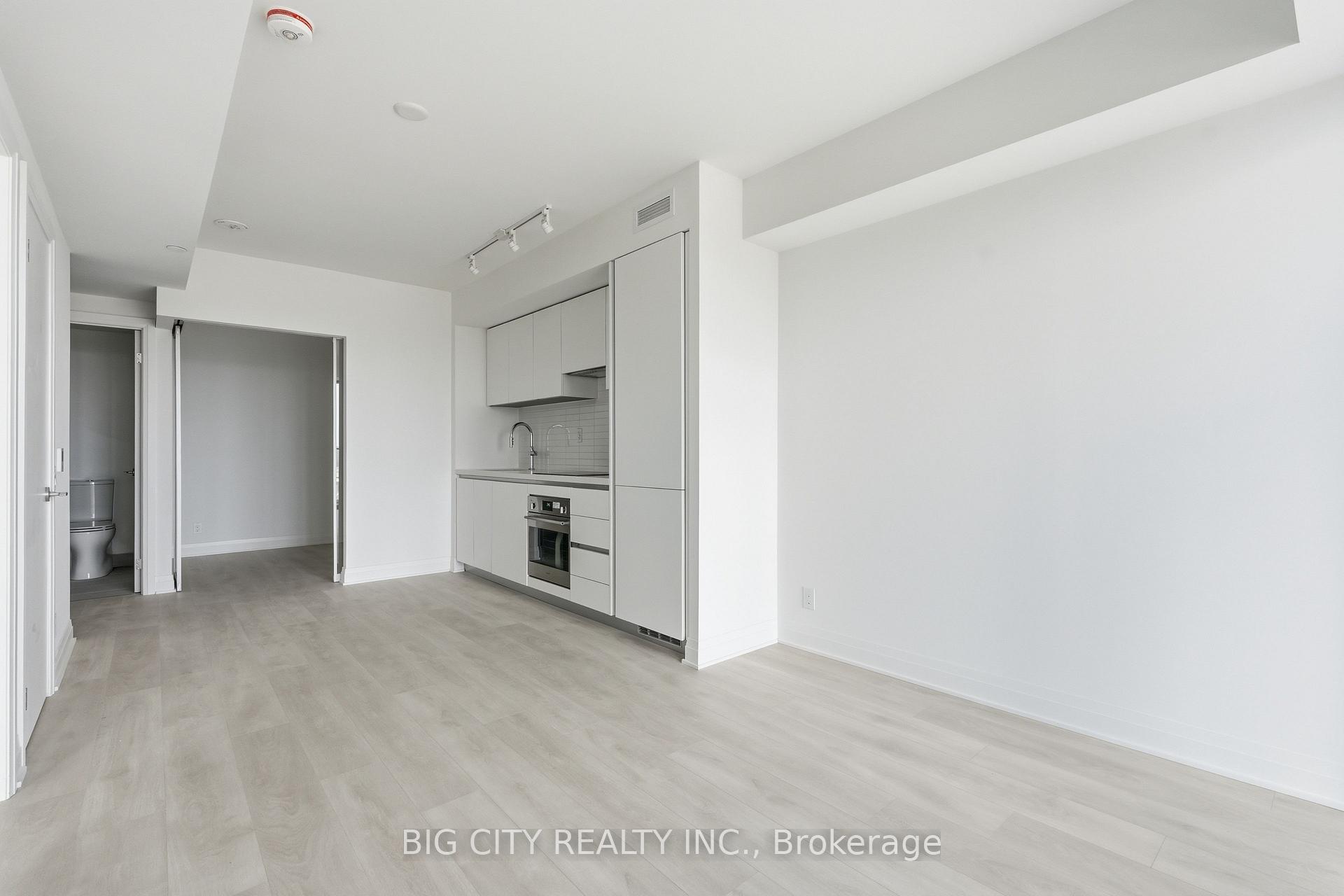 Photo 10 of Unit 1501, 25 Frederick Todd Way, Toronto, Thorncliffe Park — HOMEH