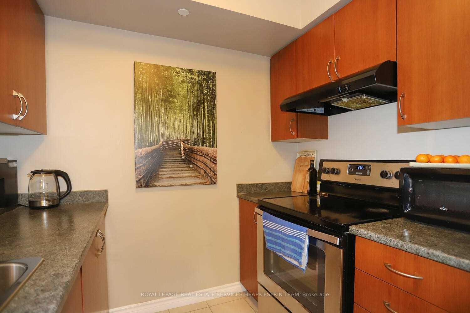 Photo 14 of Unit 614, 35 Saranac Boulevard, Toronto, Englemount-Lawrence — HOMEH