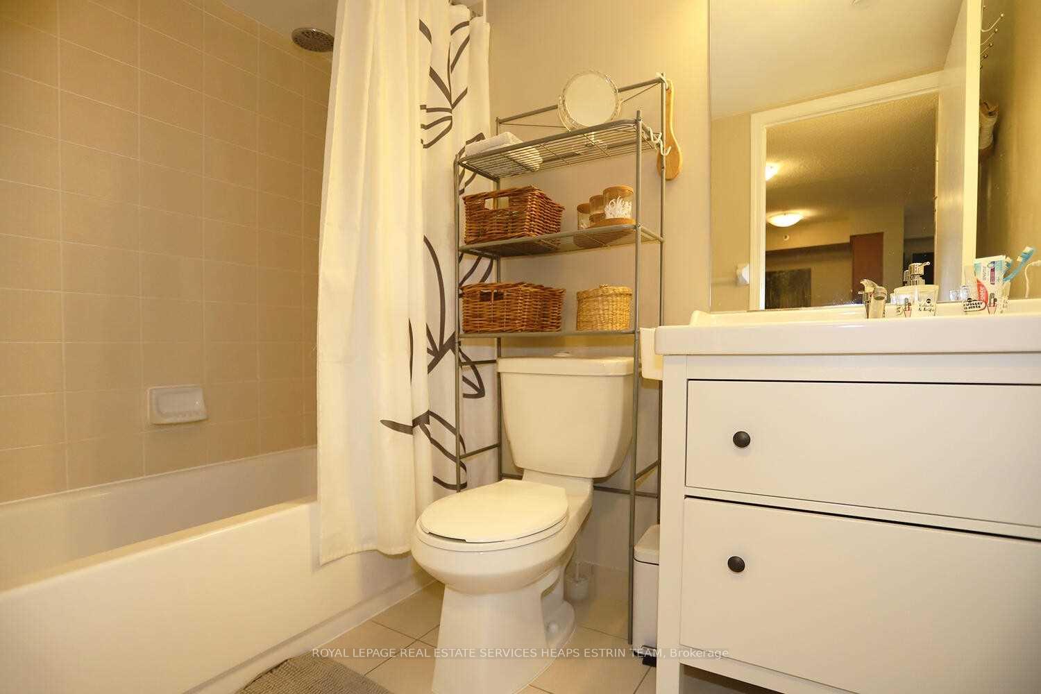 Photo 21 of Unit 614, 35 Saranac Boulevard, Toronto, Englemount-Lawrence — HOMEH