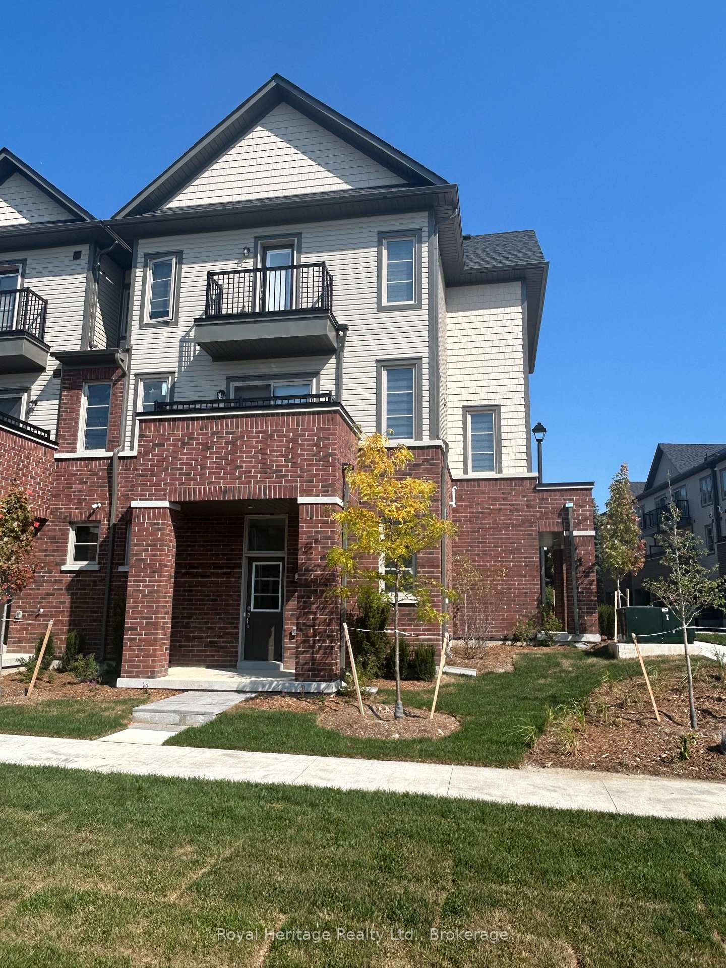 Photo 2 of 2047 Prestonvale Road, Clarington, Courtice — HOMEH
