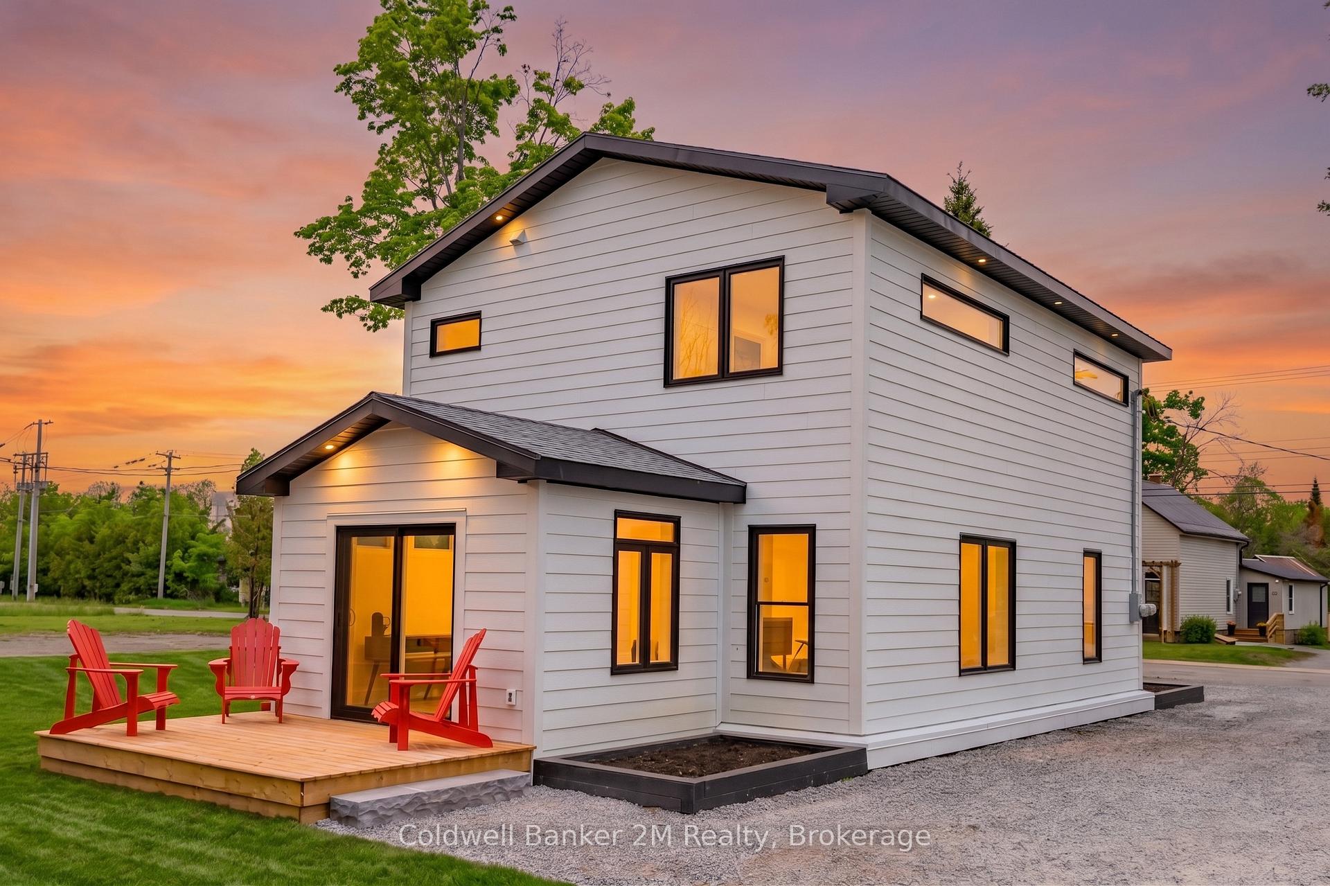 Photo 3 of 64 Head Street, Kawartha Lakes, Bobcaygeon — HOMEH