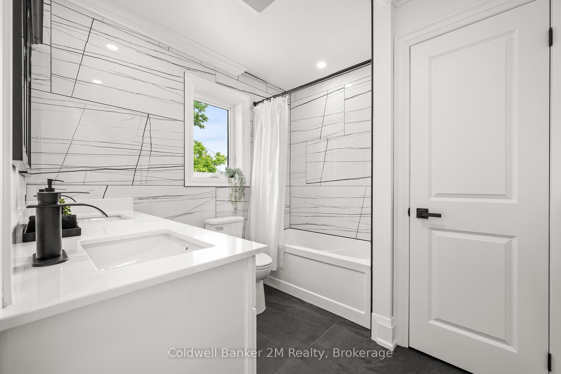 Photo 32 of 64 Head Street, Kawartha Lakes, Bobcaygeon — HOMEH