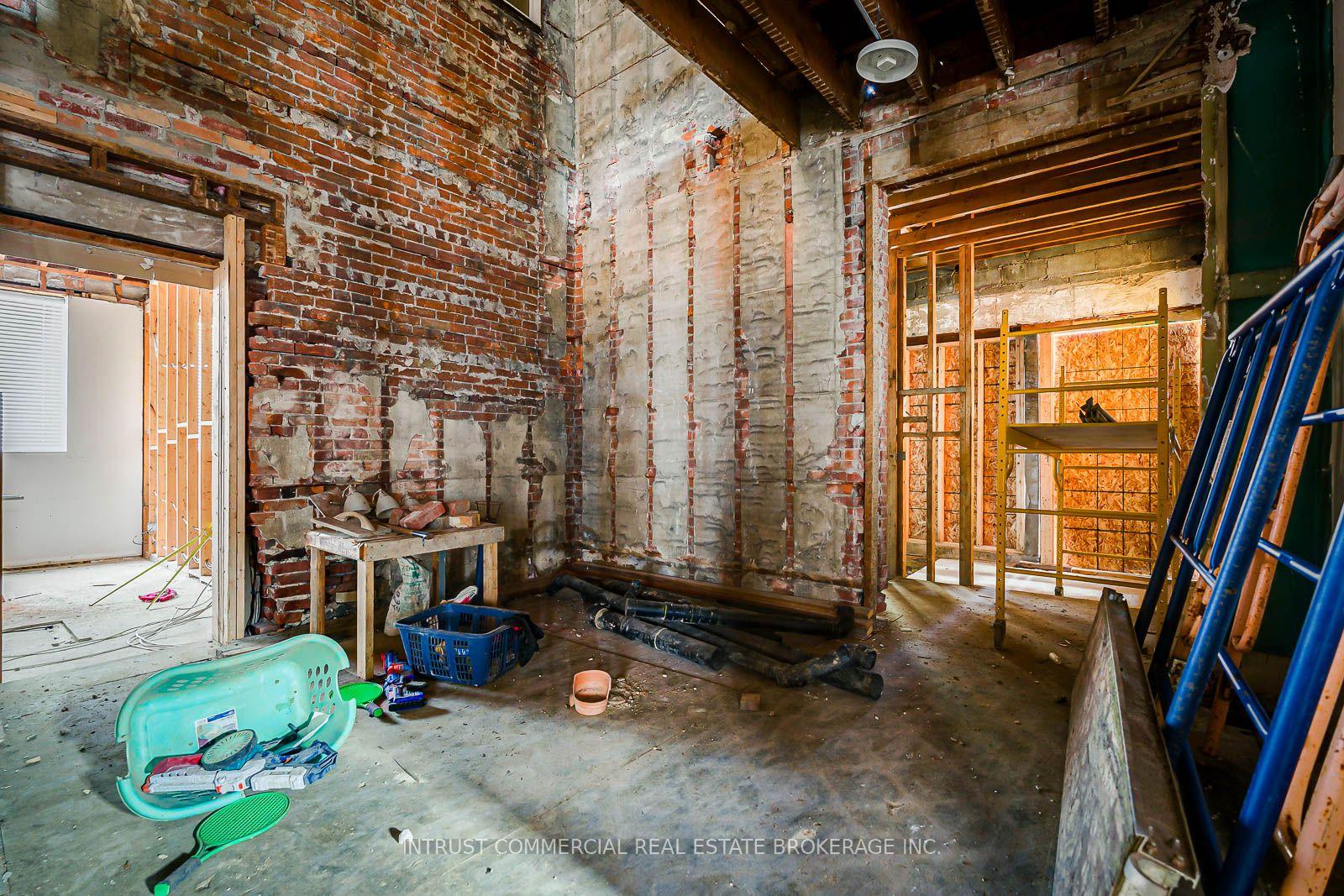Photo 17 of 1893 Davenport Road, Toronto, Weston-Pellam Park — HOMEH