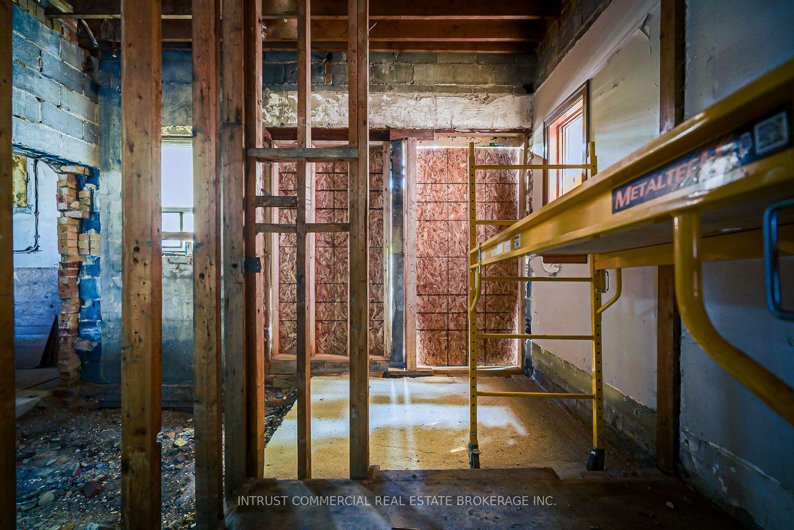 Photo 20 of 1893 Davenport Road, Toronto, Weston-Pellam Park — HOMEH