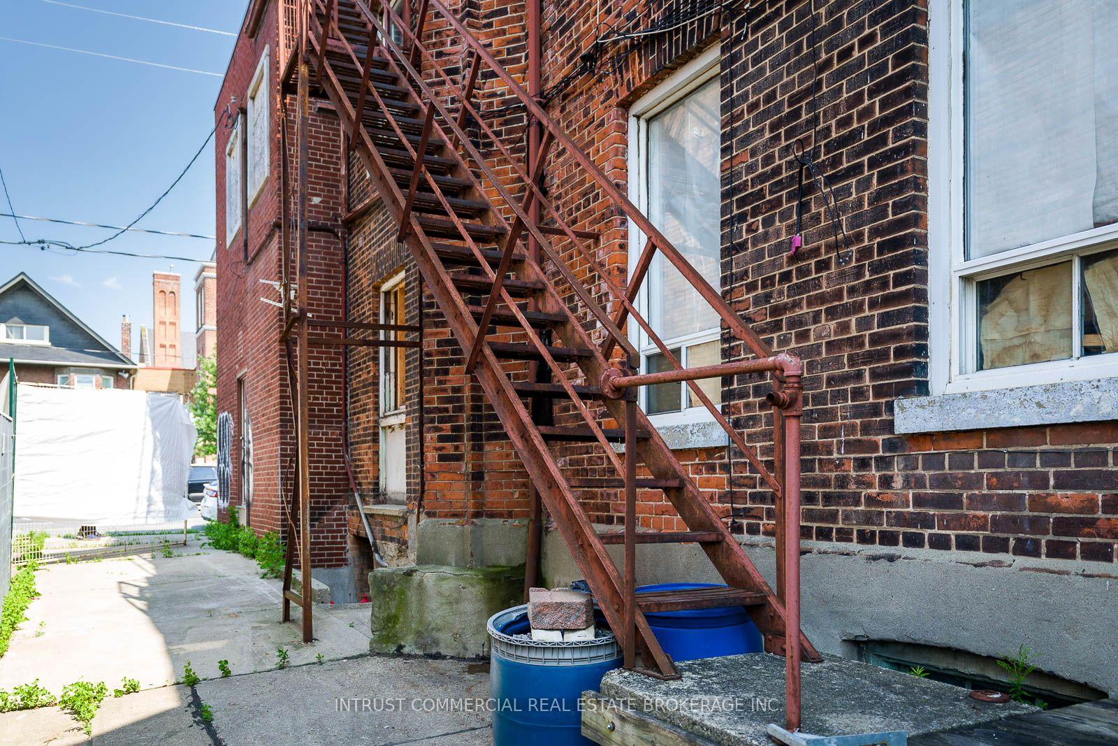 Photo 29 of 1893 Davenport Road, Toronto, Weston-Pellam Park — HOMEH