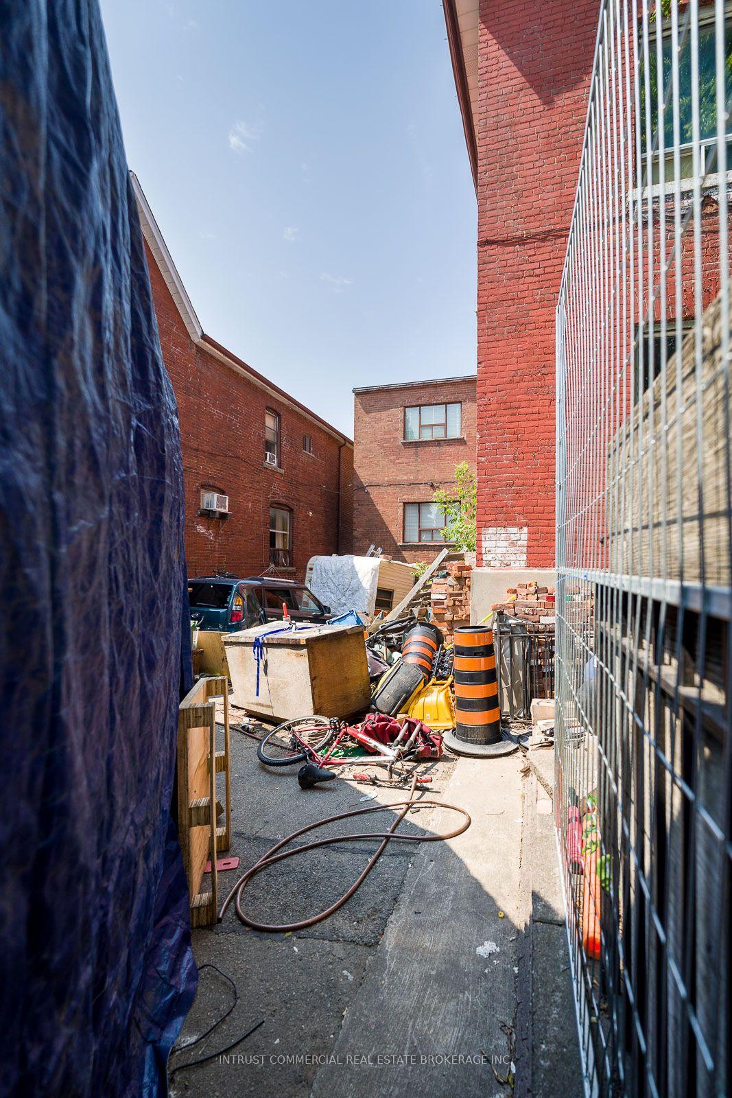 Photo 32 of 1893 Davenport Road, Toronto, Weston-Pellam Park — HOMEH