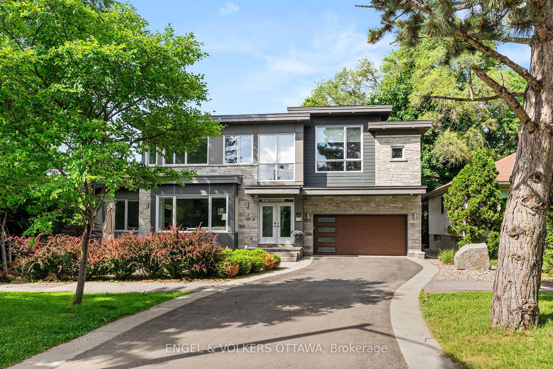 Photo of 615 Island Park Crescent
