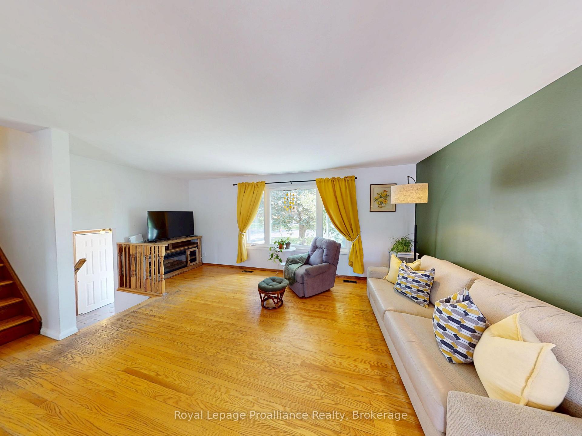 Photo 11 of 4 Richmond Grove, Belleville, Belleville Ward — HOMEH