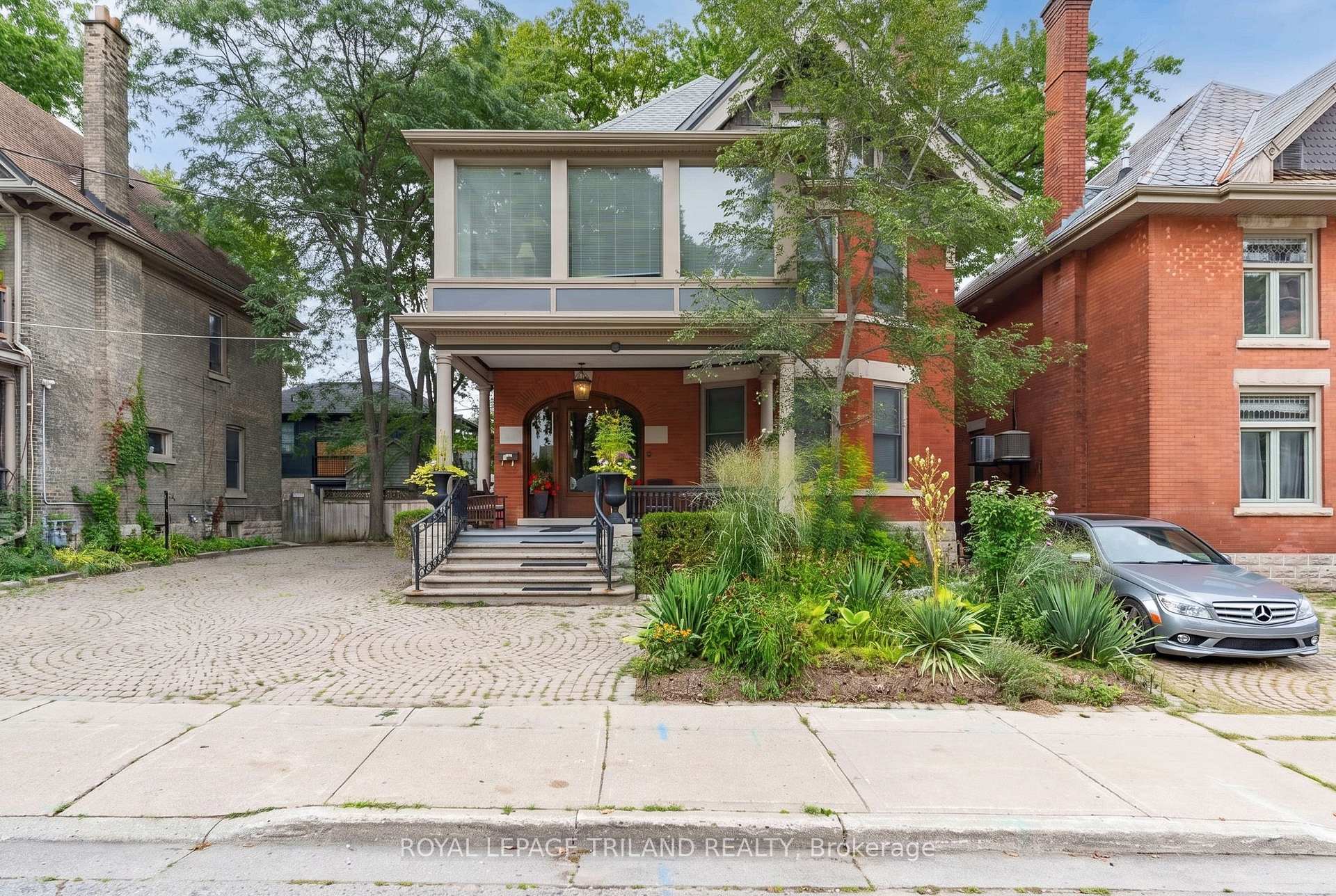 Photo 1 of 98 Central Avenue, London, East F — HOMEH