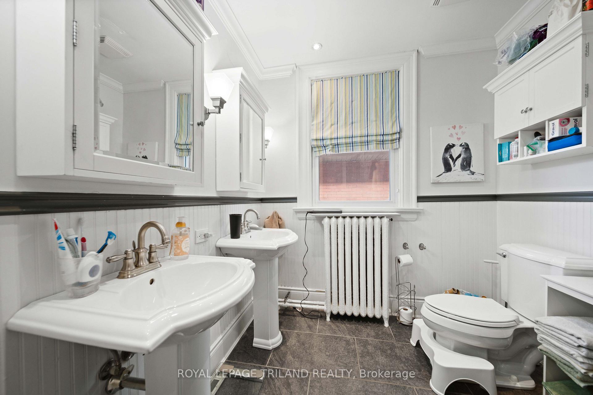 Photo 15 of 98 Central Avenue, London, East F — HOMEH