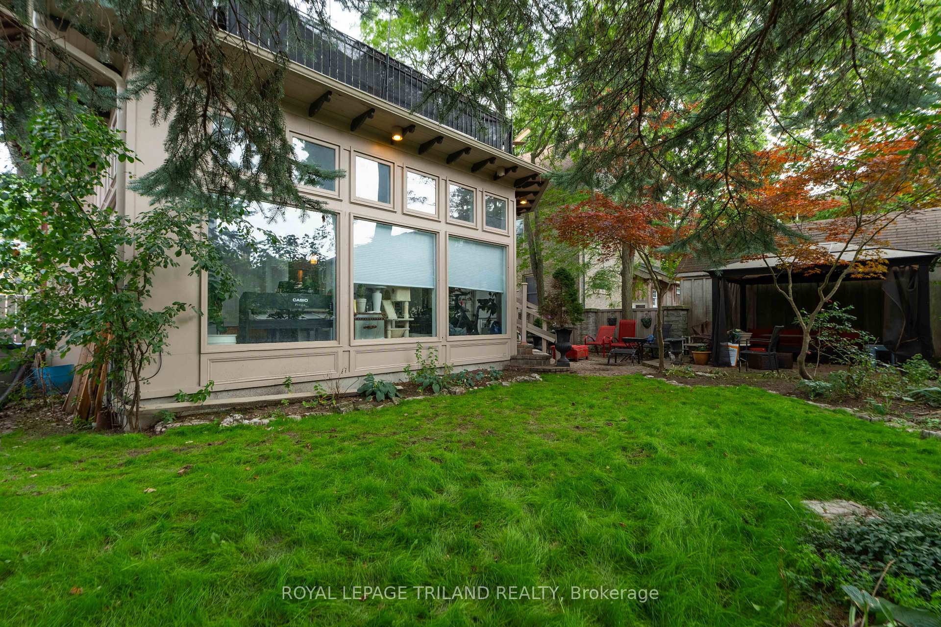 Photo 47 of 98 Central Avenue, London, East F — HOMEH