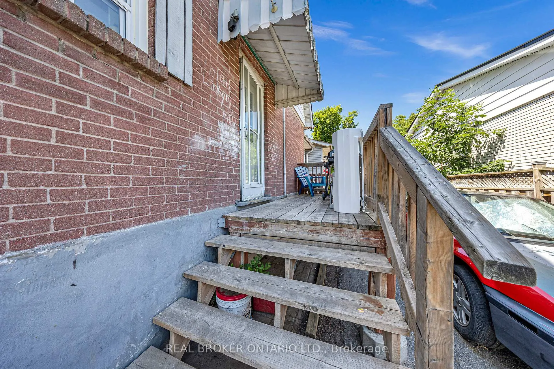 Photo 12 of 710 Cameron Street, Peterborough, Otonabee Ward 1 — HOMEH
