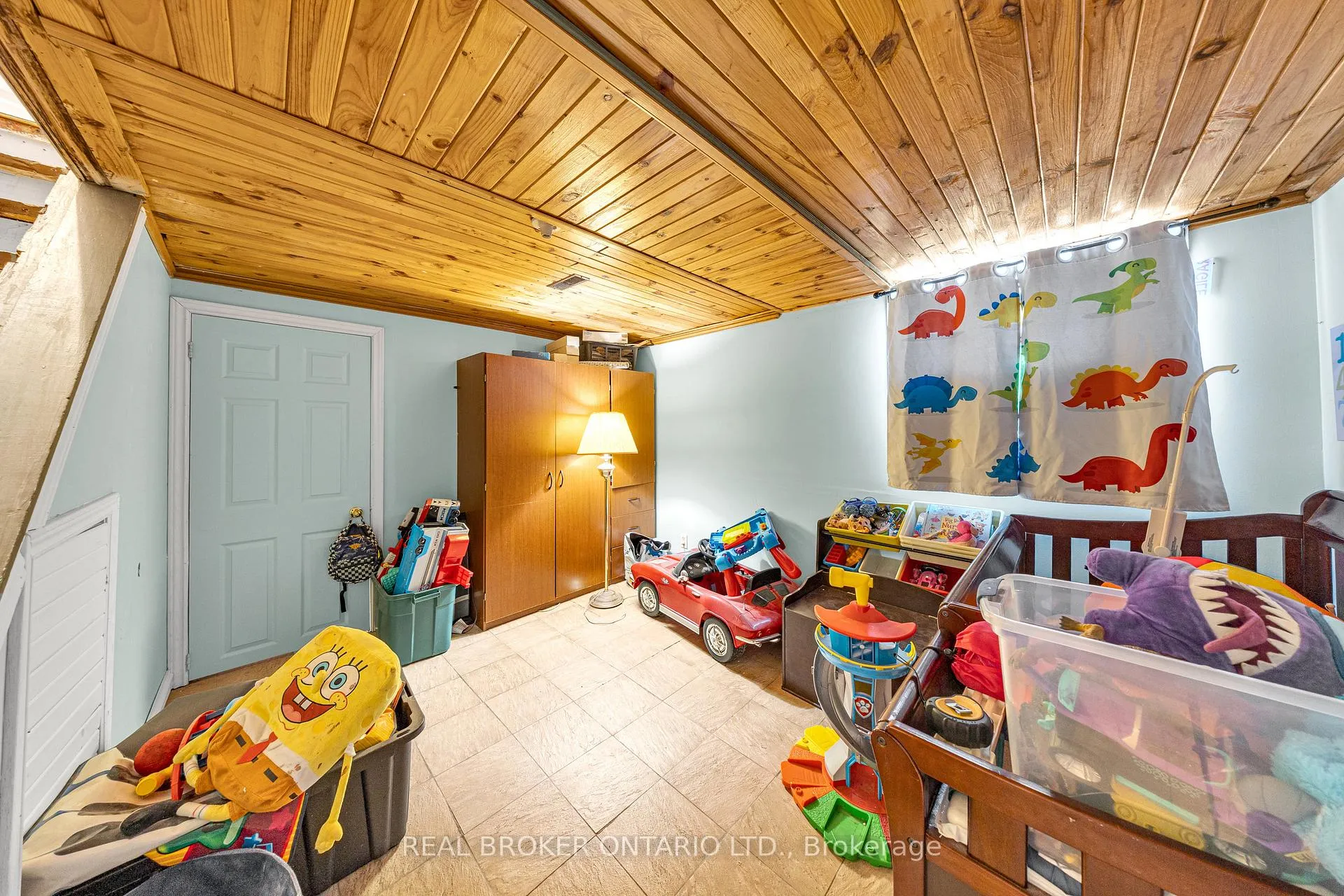 Photo 22 of 710 Cameron Street, Peterborough, Otonabee Ward 1 — HOMEH