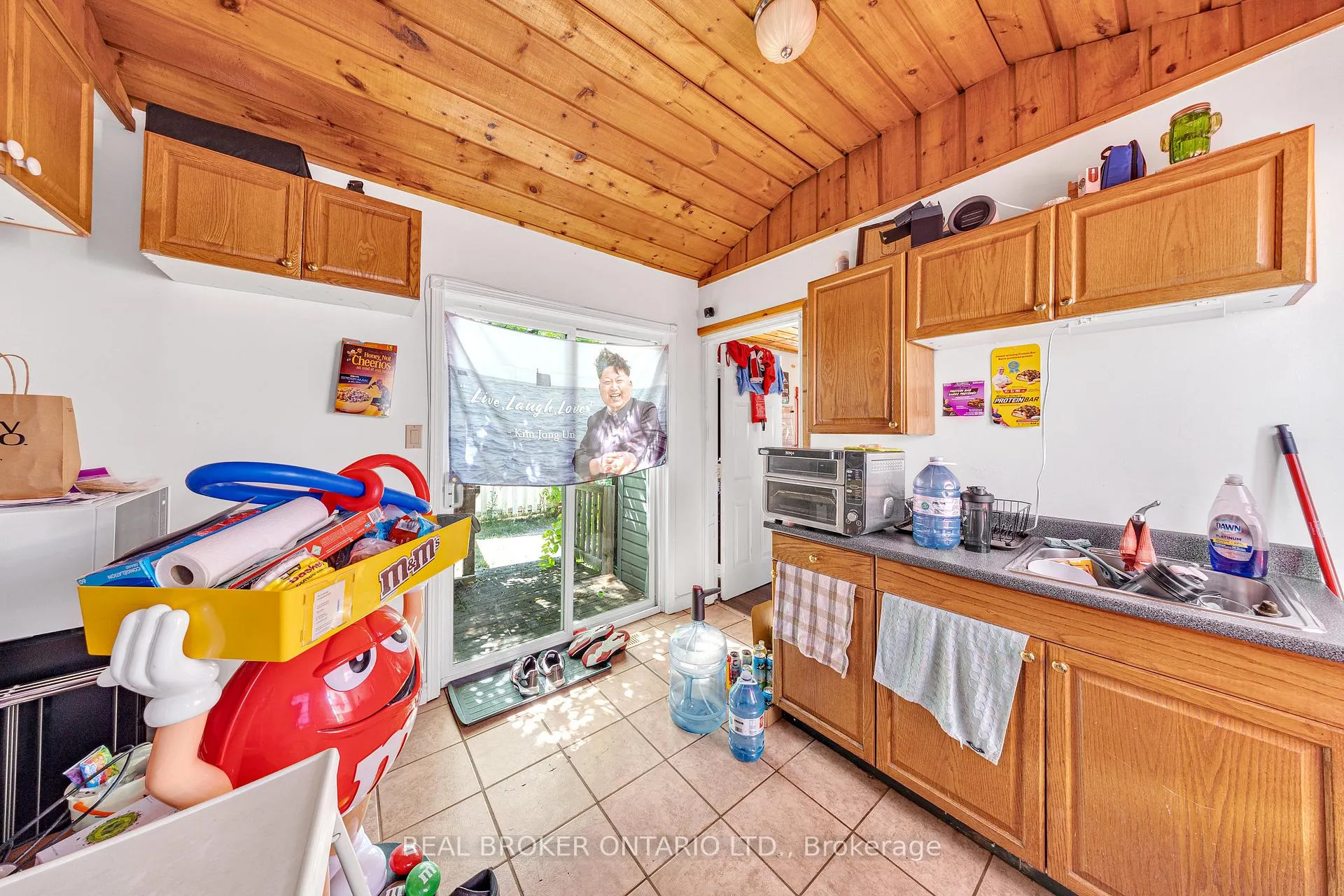 Photo 33 of 710 Cameron Street, Peterborough, Otonabee Ward 1 — HOMEH