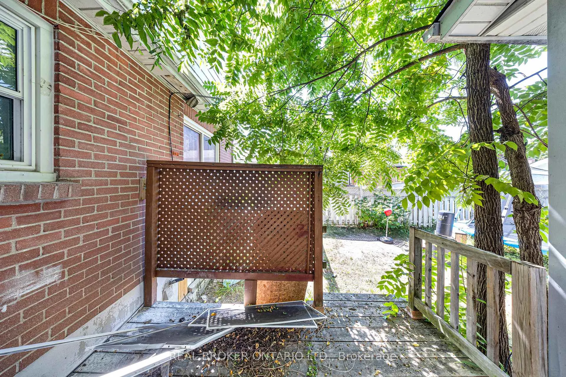 Photo 34 of 710 Cameron Street, Peterborough, Otonabee Ward 1 — HOMEH