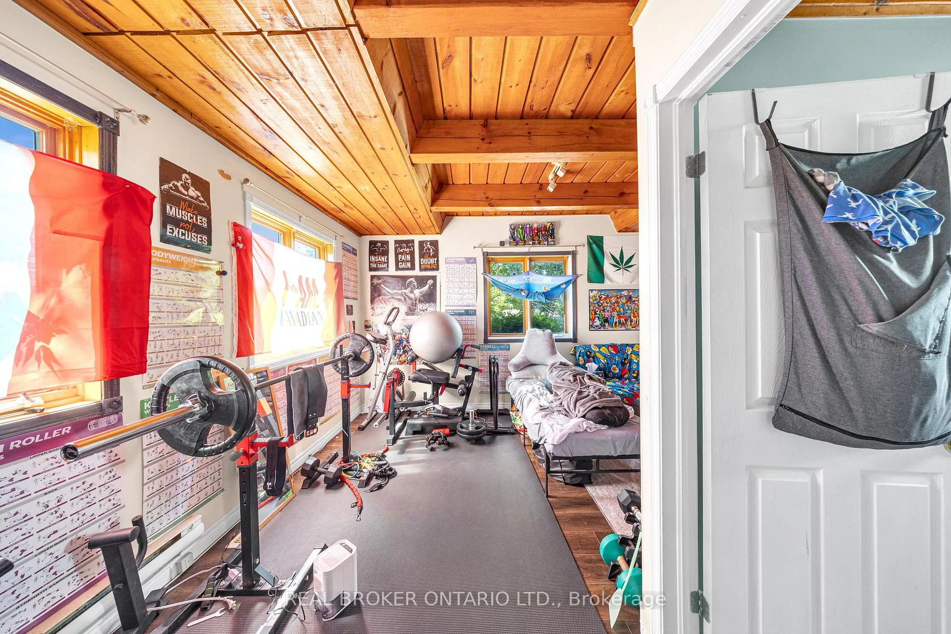 Photo 35 of 710 Cameron Street, Peterborough, Otonabee Ward 1 — HOMEH