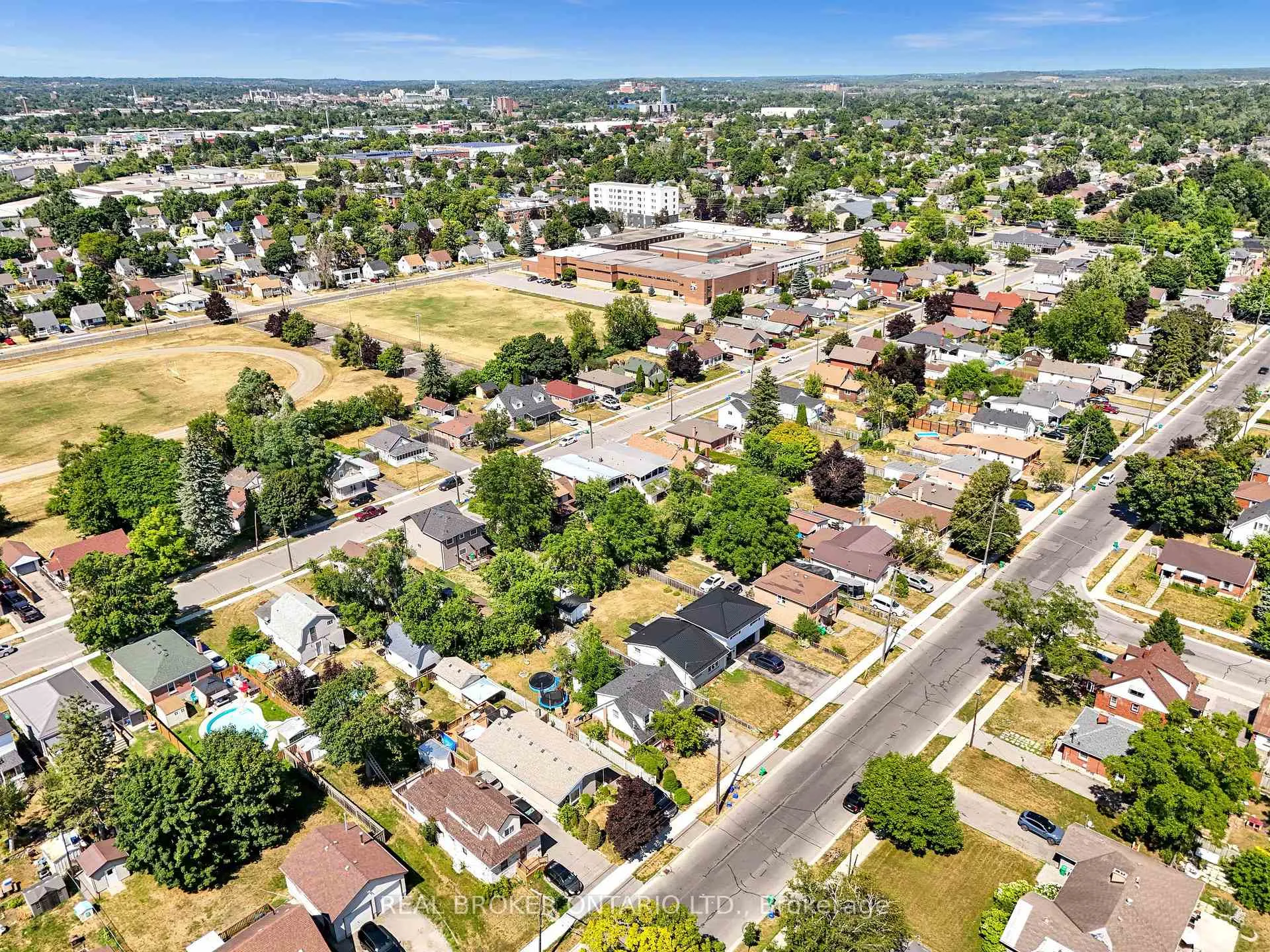 Photo 42 of 710 Cameron Street, Peterborough, Otonabee Ward 1 — HOMEH