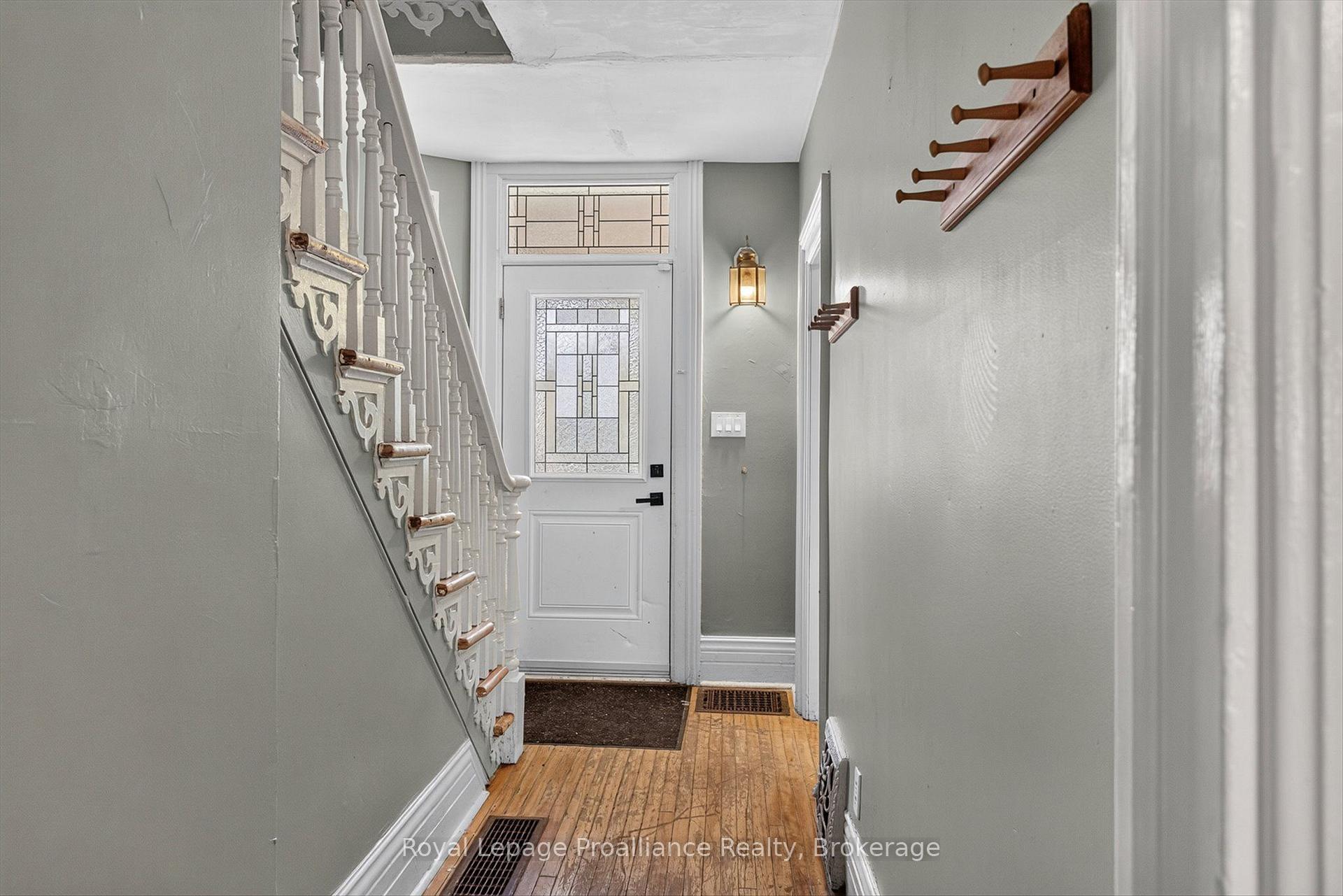 Photo 16 of 277 Reid Street, Peterborough, Town Ward 3 — HOMEH