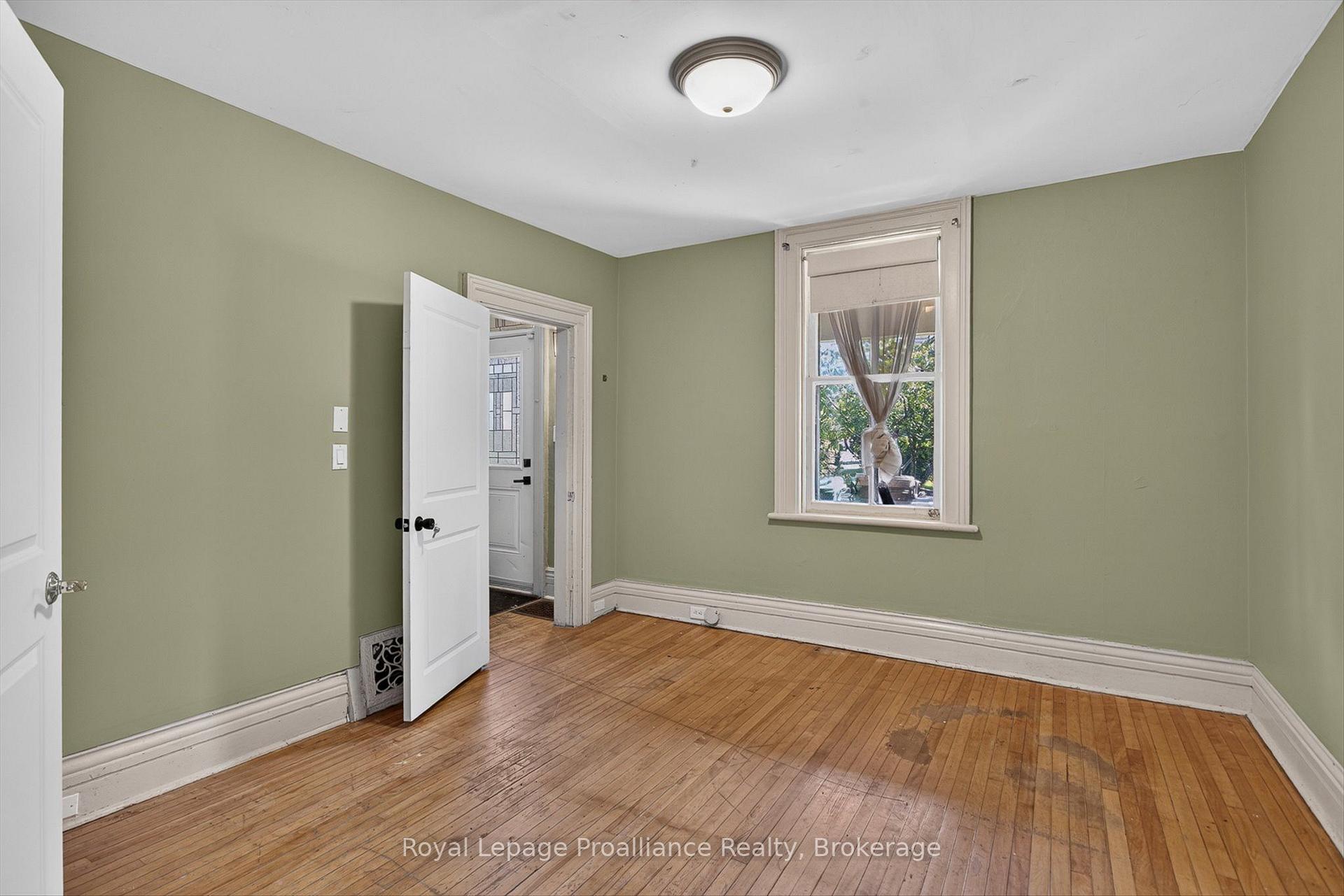 Photo 20 of 277 Reid Street, Peterborough, Town Ward 3 — HOMEH
