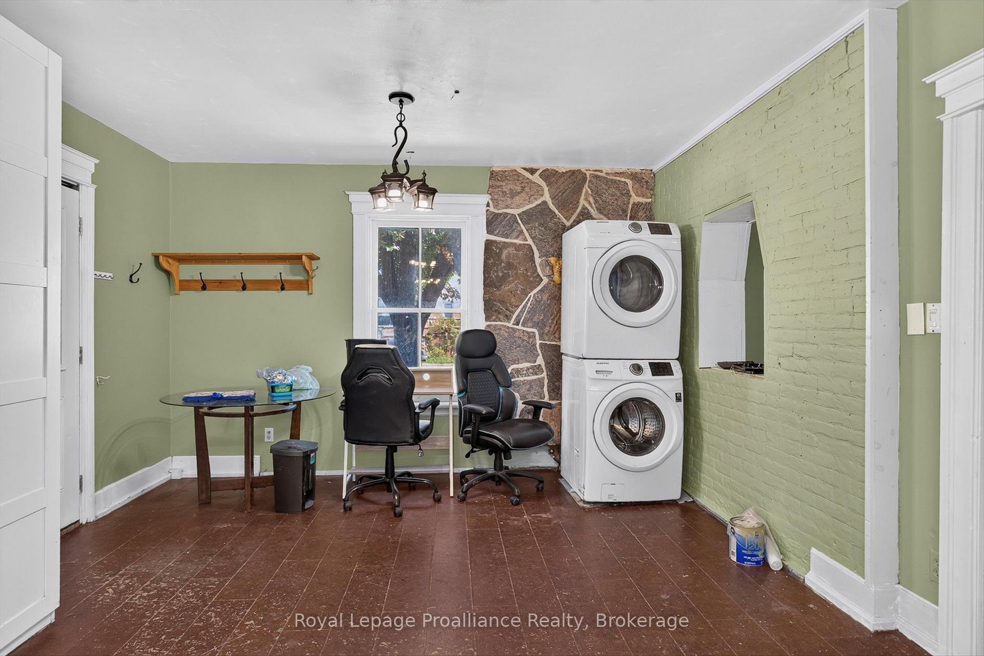 Photo 38 of 277 Reid Street, Peterborough, Town Ward 3 — HOMEH