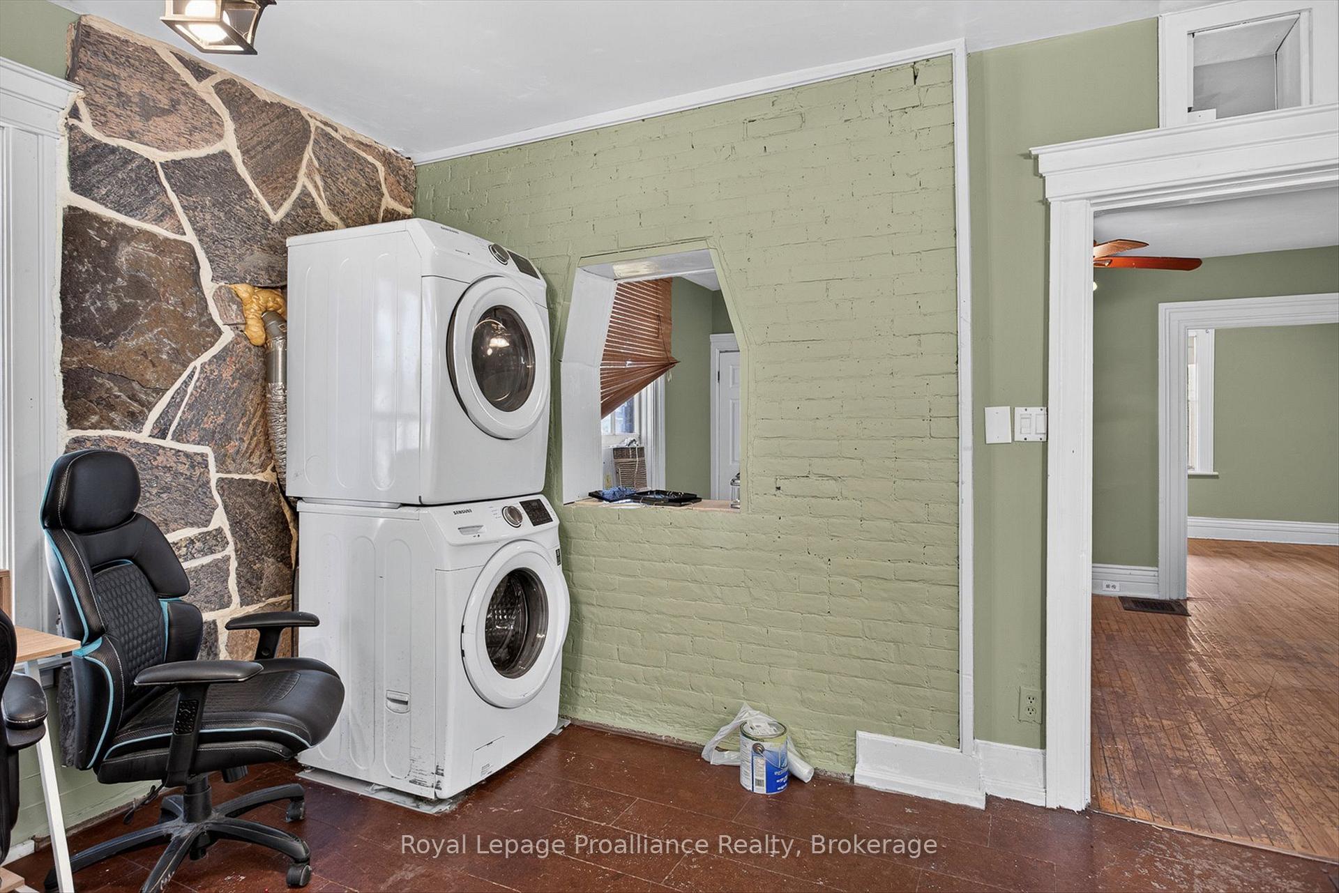 Photo 42 of 277 Reid Street, Peterborough, Town Ward 3 — HOMEH