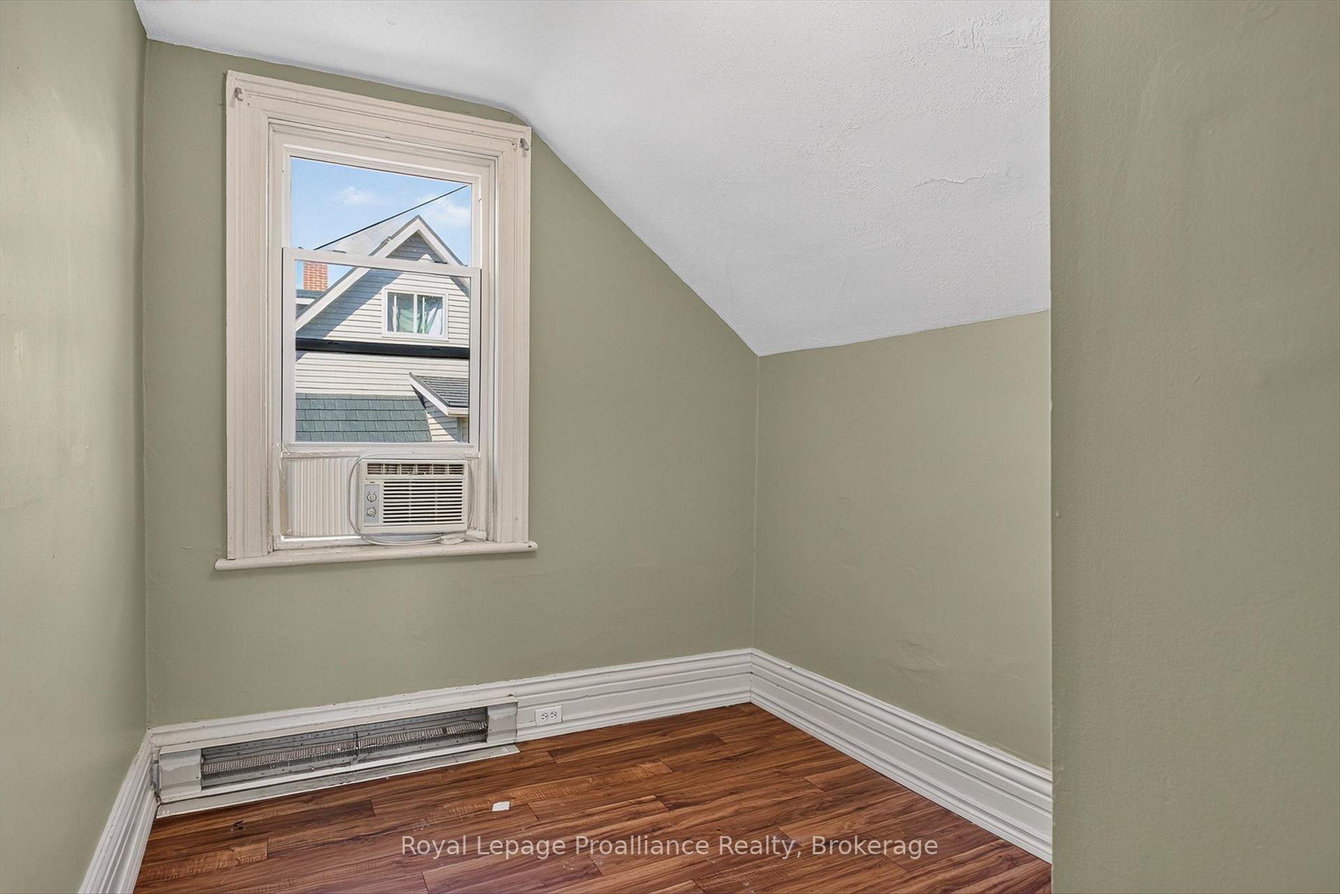 Photo 58 of 277 Reid Street, Peterborough, Town Ward 3 — HOMEH