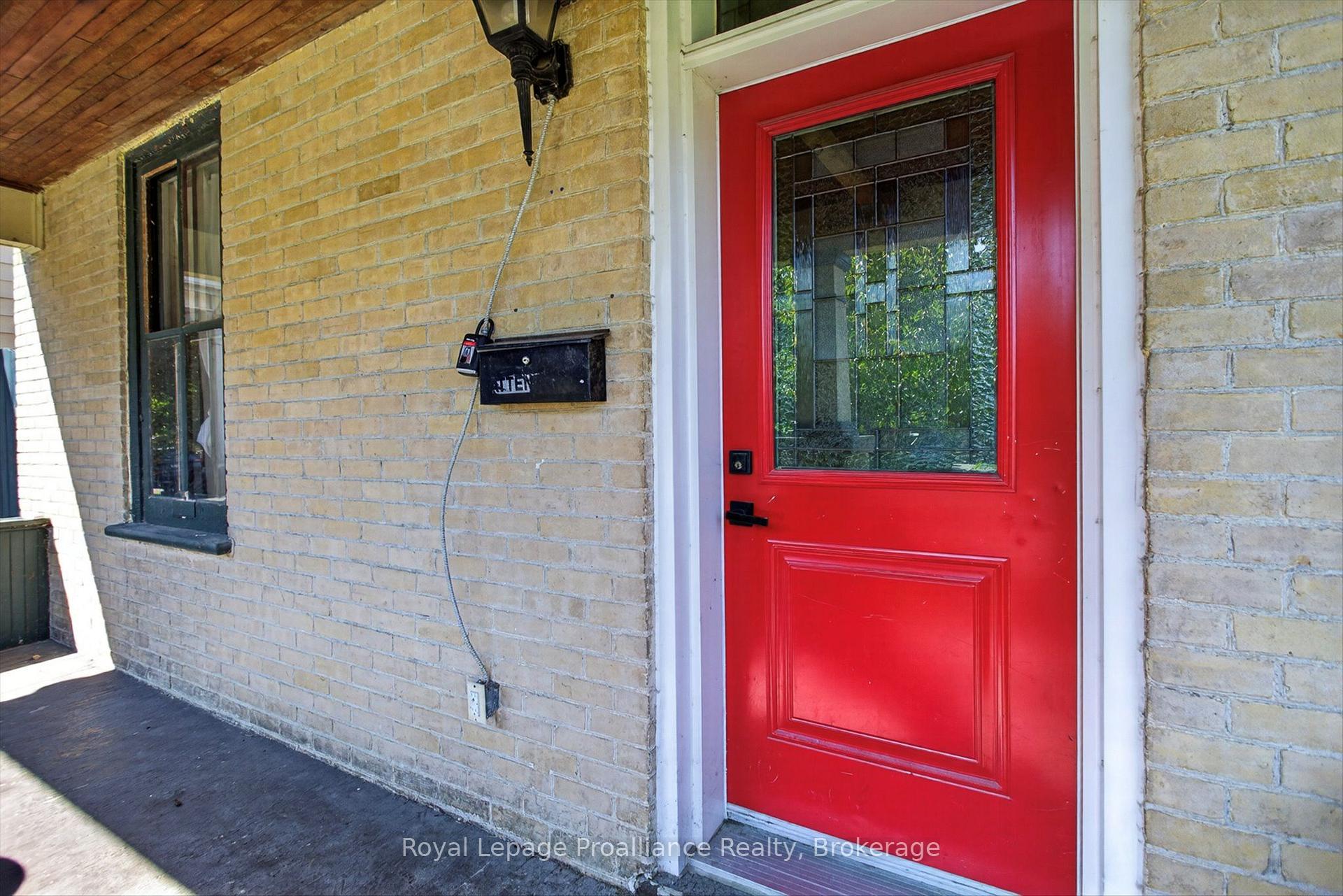 Photo 13 of 277 Reid Street, Peterborough, Town Ward 3 — HOMEH