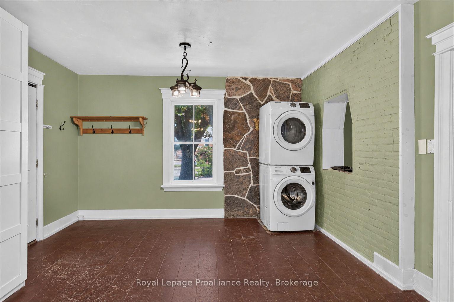 Photo 45 of 277 Reid Street, Peterborough, Town Ward 3 — HOMEH