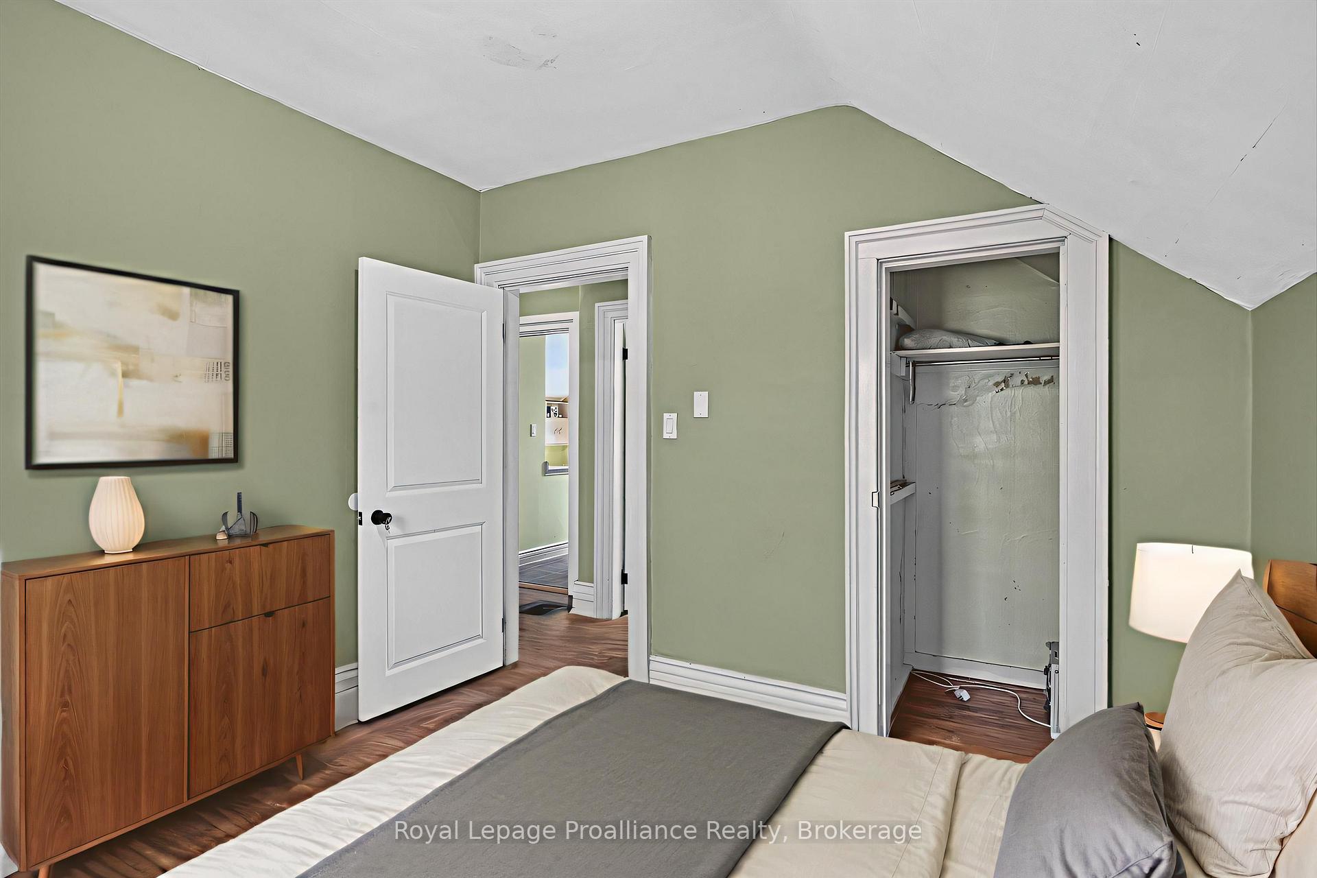 Photo 65 of 277 Reid Street, Peterborough, Town Ward 3 — HOMEH