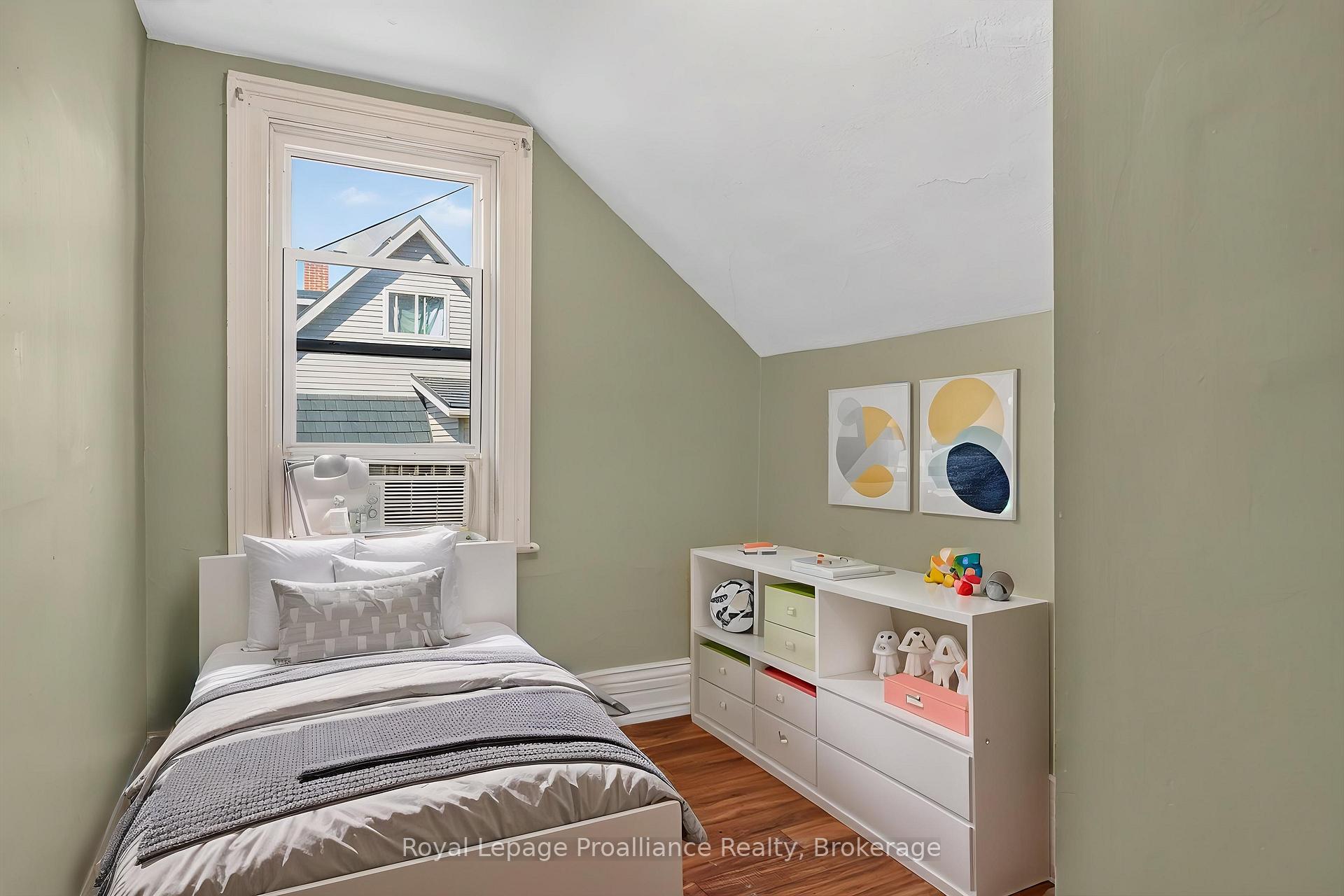 Photo 71 of 277 Reid Street, Peterborough, Town Ward 3 — HOMEH