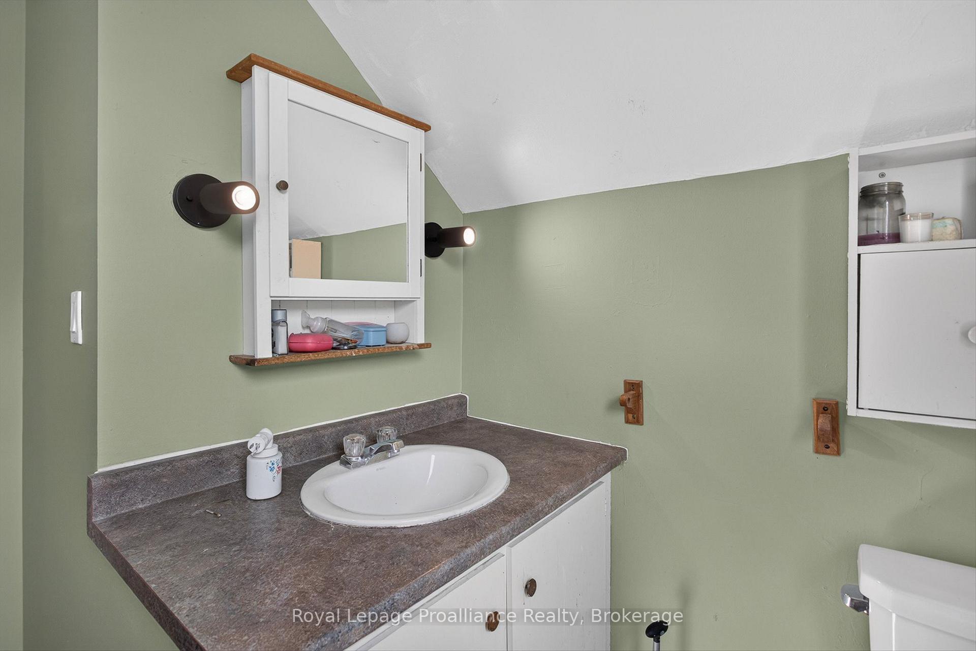 Photo 77 of 277 Reid Street, Peterborough, Town Ward 3 — HOMEH