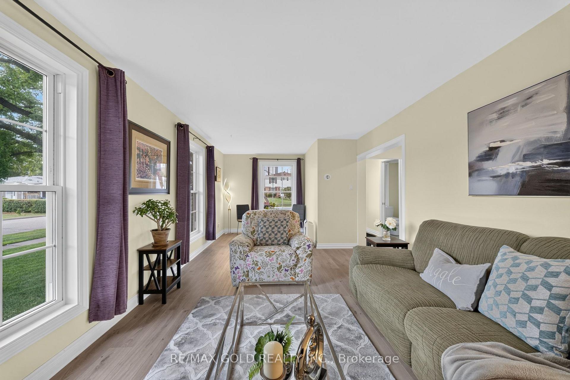 Photo 18 of 92 Cathcart Crescent, Brampton, Avondale — HOMEH