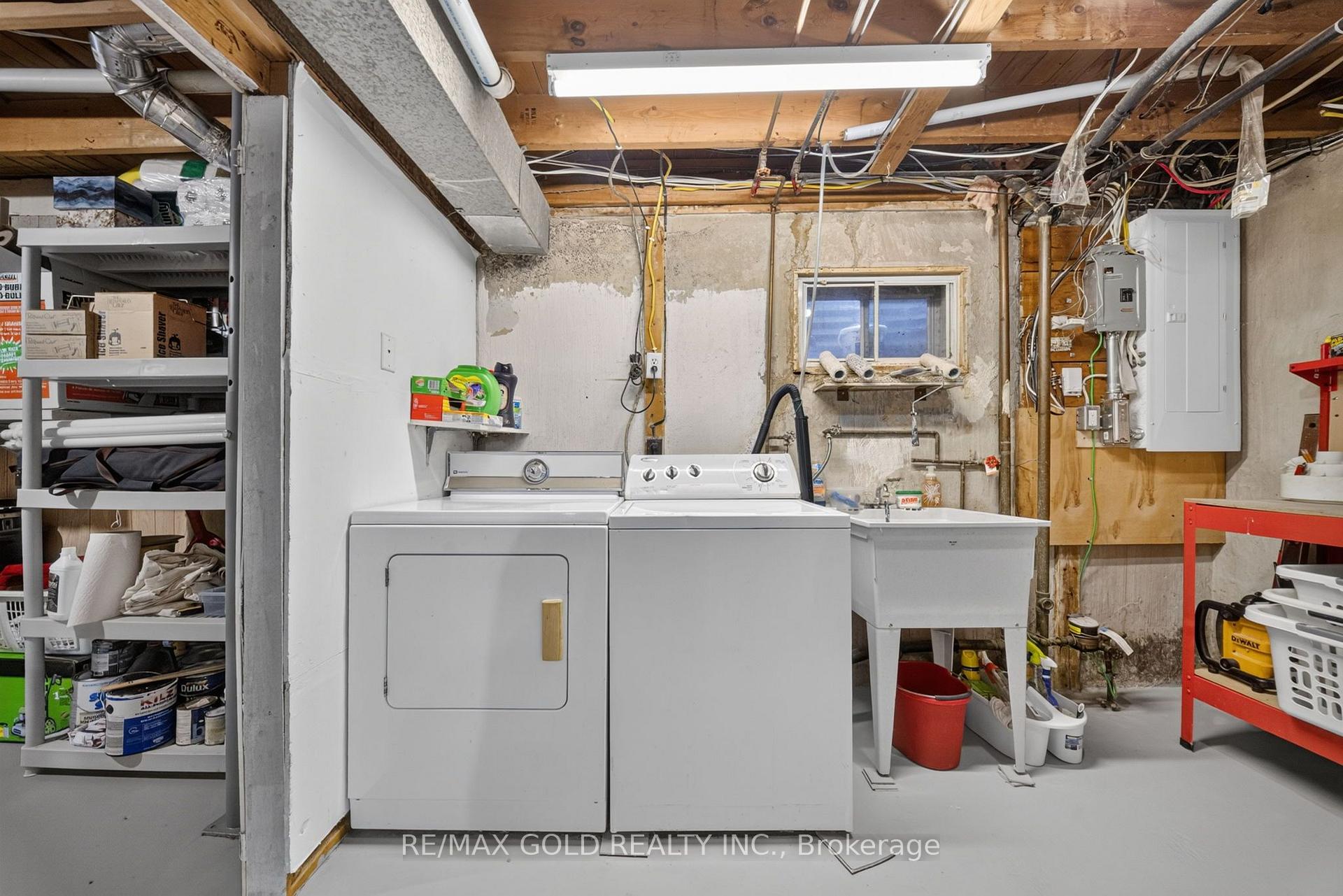 Photo 33 of 92 Cathcart Crescent, Brampton, Avondale — HOMEH