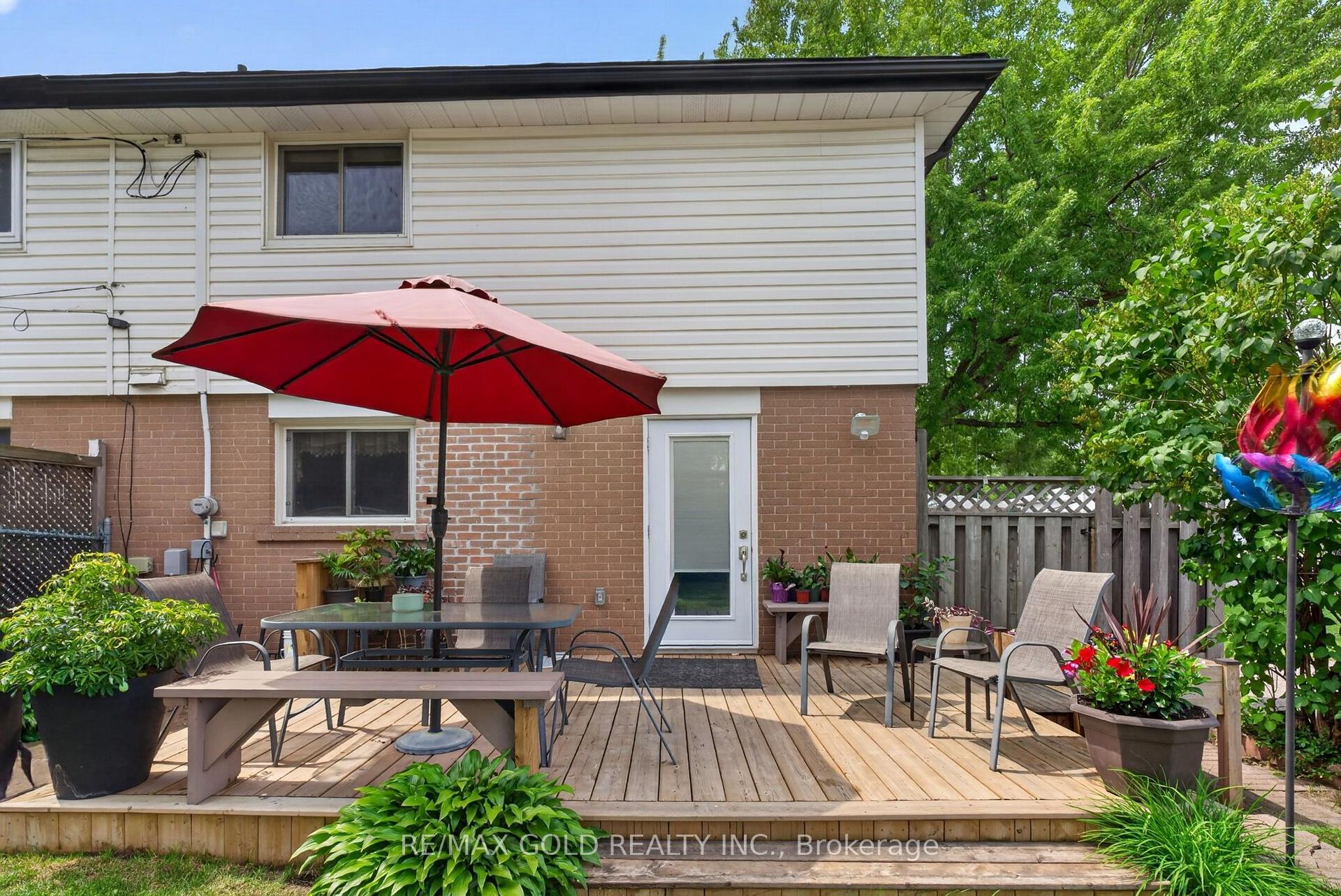 Photo 37 of 92 Cathcart Crescent, Brampton, Avondale — HOMEH
