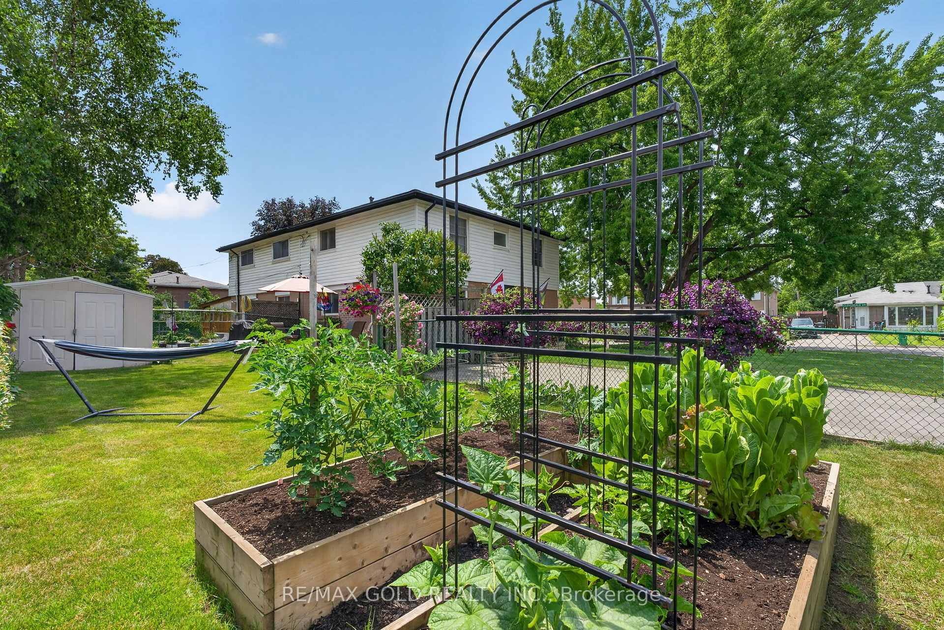 Photo 43 of 92 Cathcart Crescent, Brampton, Avondale — HOMEH