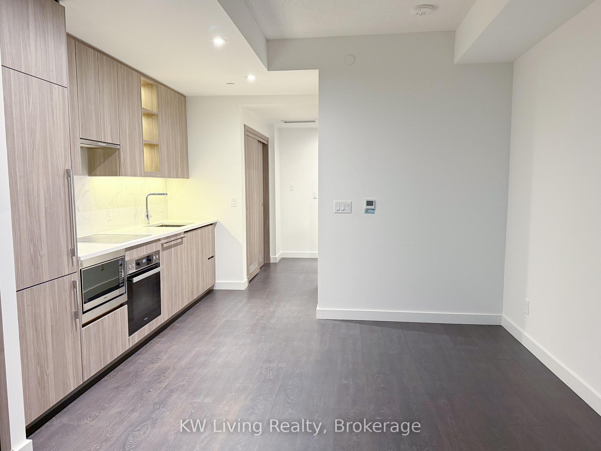 Photo 2 of Unit 805, 25 McMahon Drive, North York, Bayview Village — HOMEH