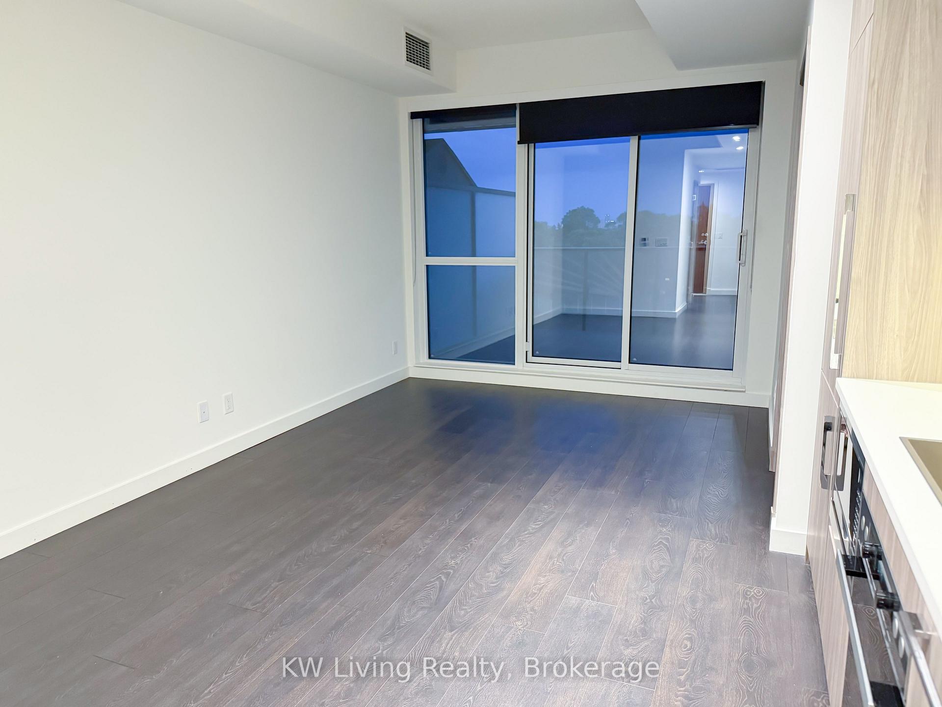 Photo 3 of Unit 805, 25 McMahon Drive, North York, Bayview Village — HOMEH