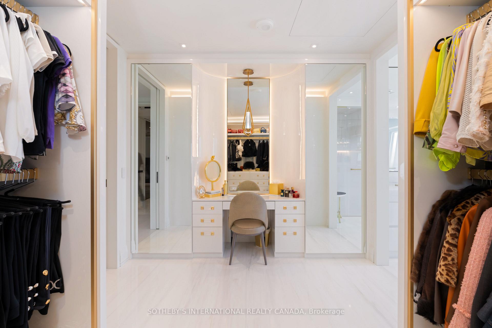 Photo 11 of Unit 3802, 200 Cumberland Street, Toronto, The Annex — HOMEH