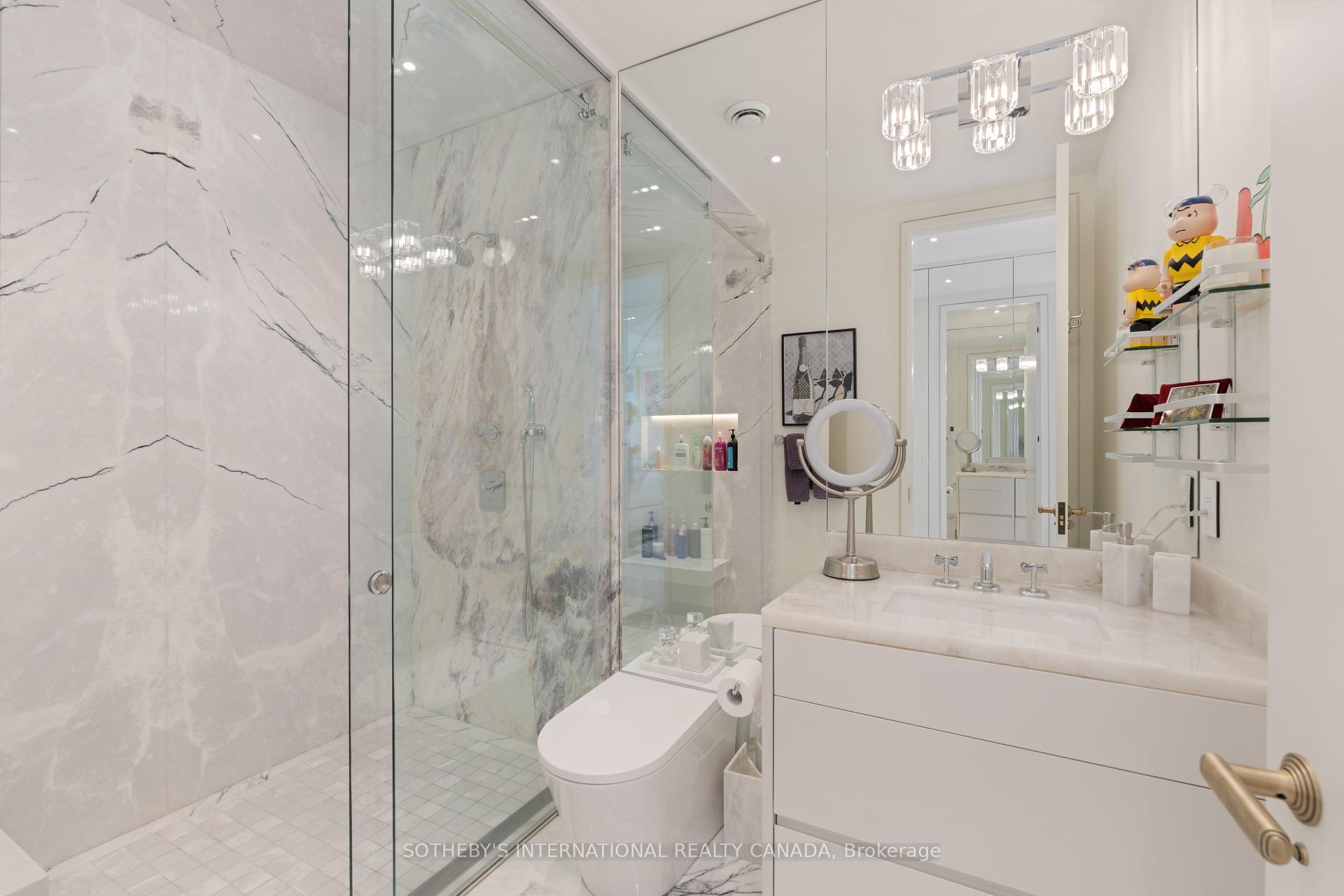 Photo 15 of Unit 3802, 200 Cumberland Street, Toronto, The Annex — HOMEH