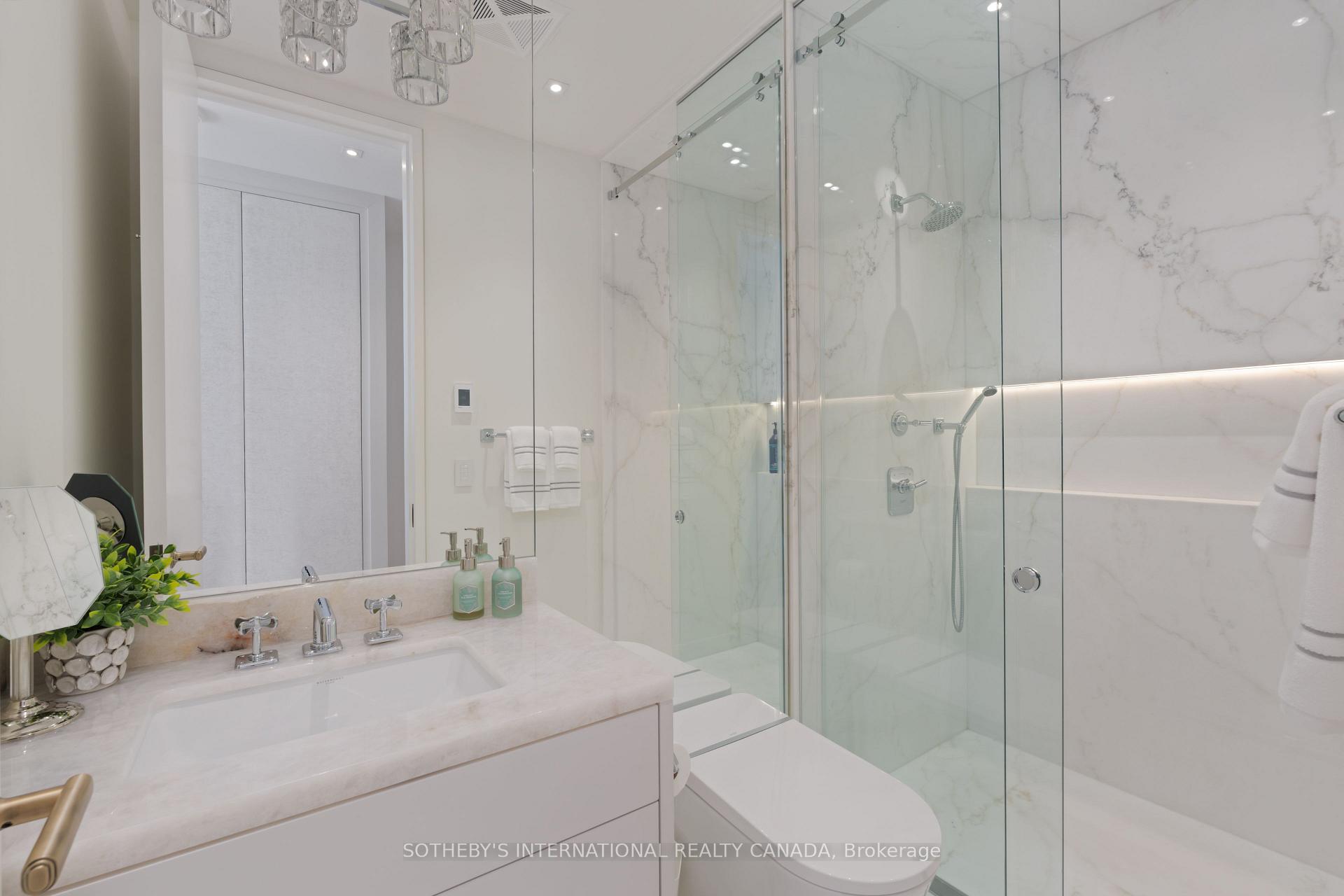 Photo 17 of Unit 3802, 200 Cumberland Street, Toronto, The Annex — HOMEH