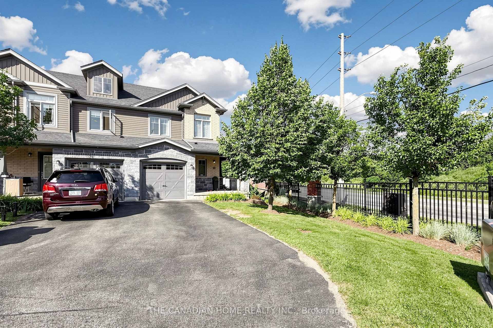 Photo 2 of 51 Arlington Crescent, Guelph, Pineridge/Westminster Woods — HOMEH
