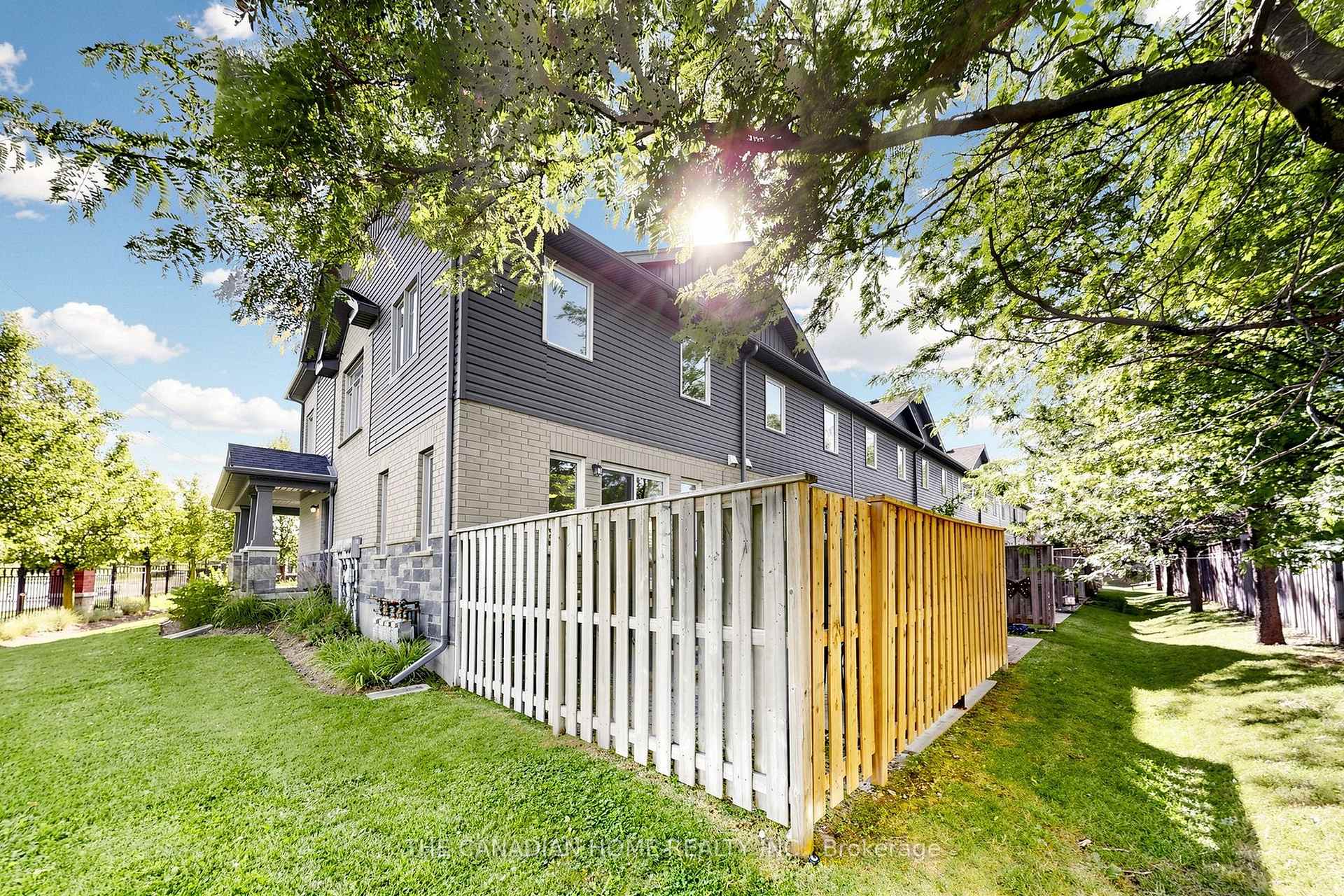 Photo 29 of 51 Arlington Crescent, Guelph, Pineridge/Westminster Woods — HOMEH