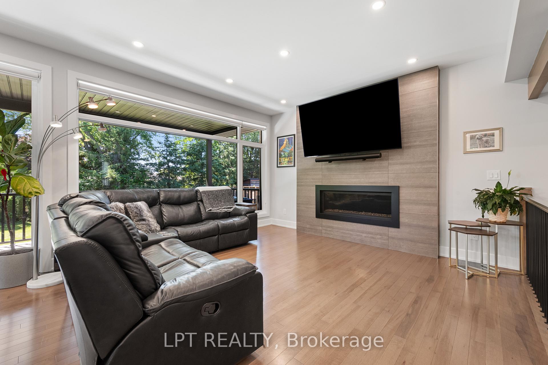 Photo 13 of 1740 St Barbara Street, Ottawa, Blossom Park/Leitrim — HOMEH