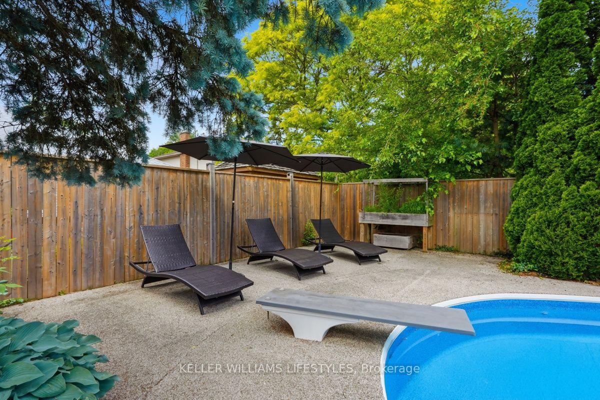 Photo 12 of 1665 Phillbrook Crescent, London, North B — HOMEH