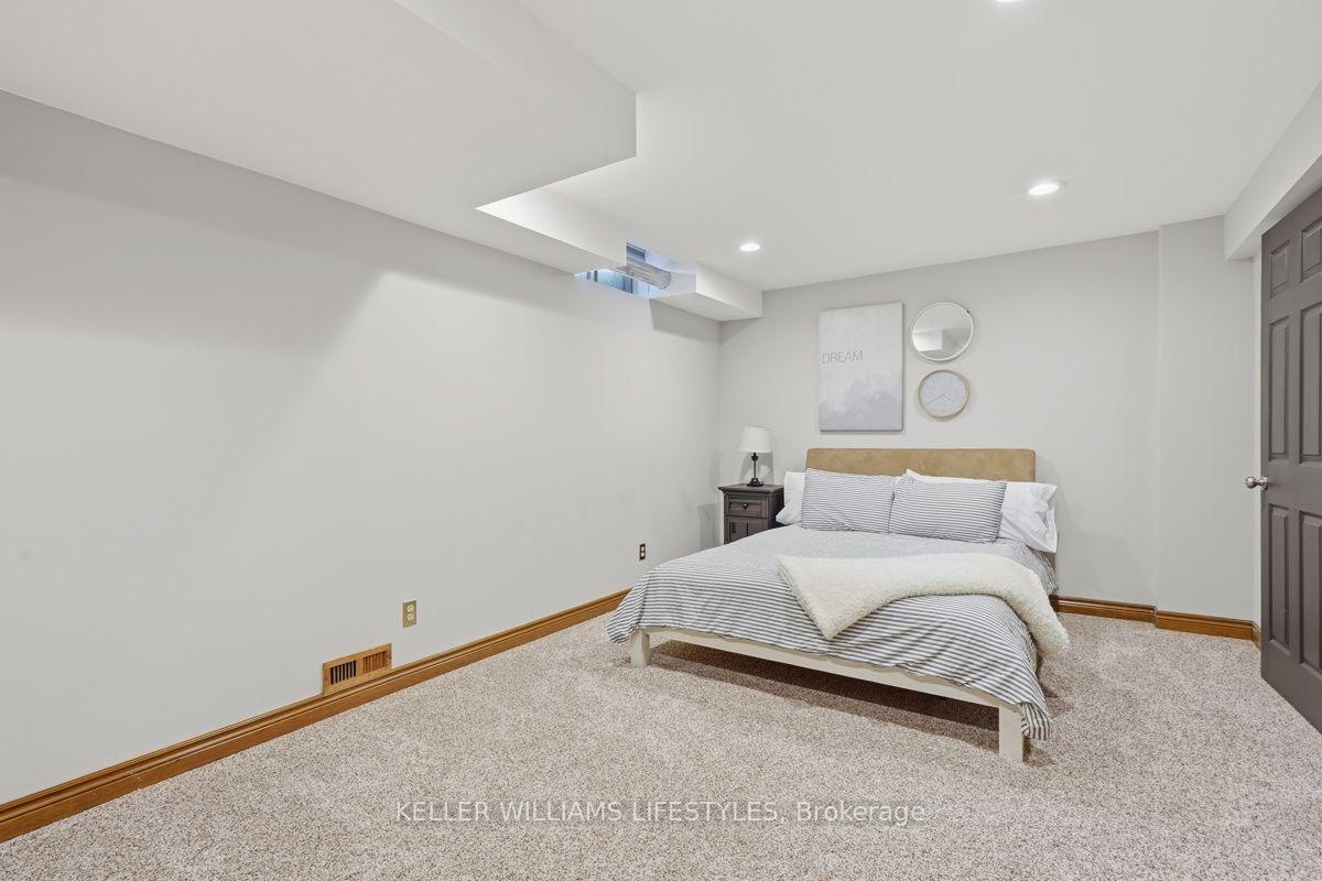 Photo 46 of 1665 Phillbrook Crescent, London, North B — HOMEH