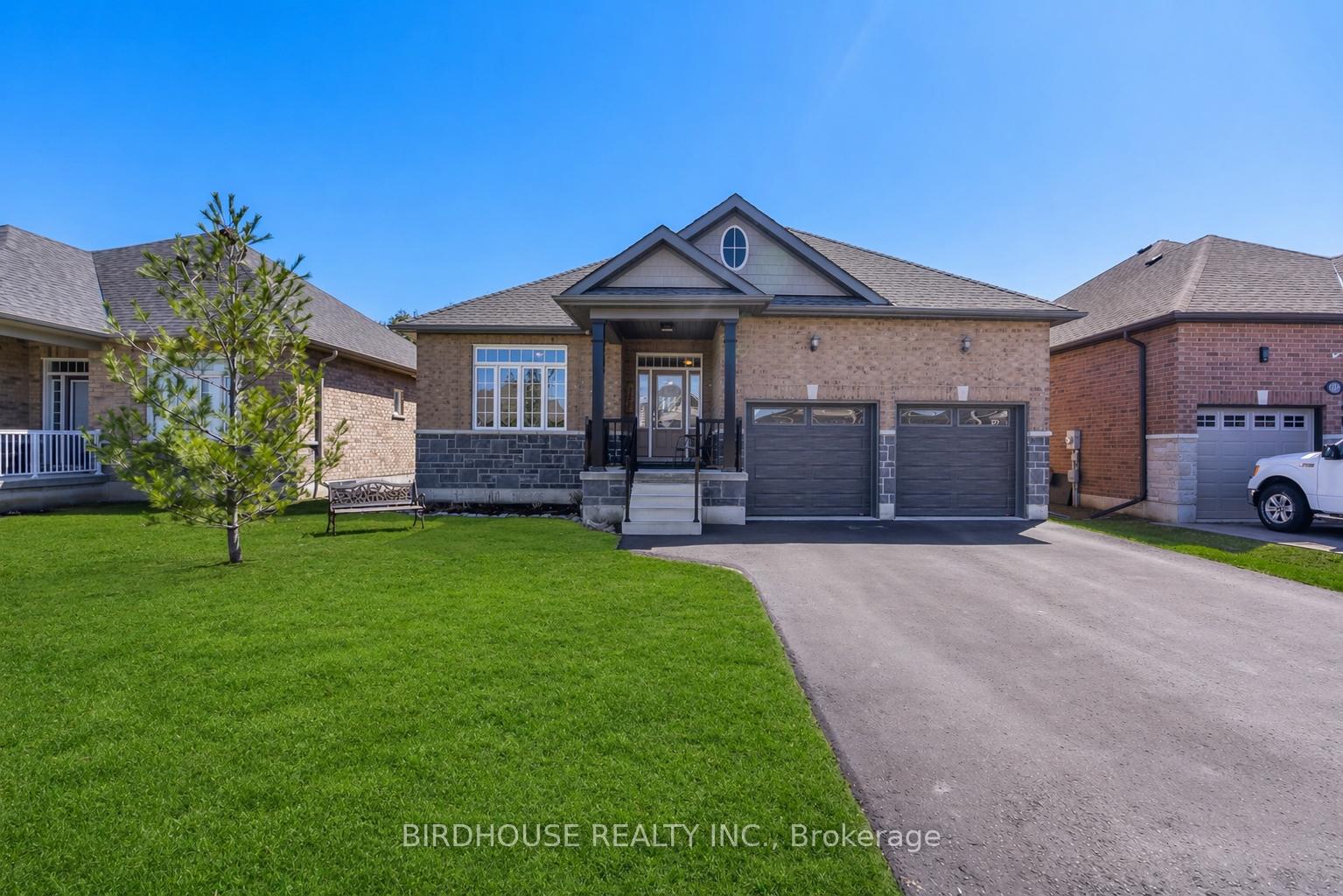 Photo 1 of 107 Alcorn Drive, Kawartha Lakes, Lindsay — HOMEH