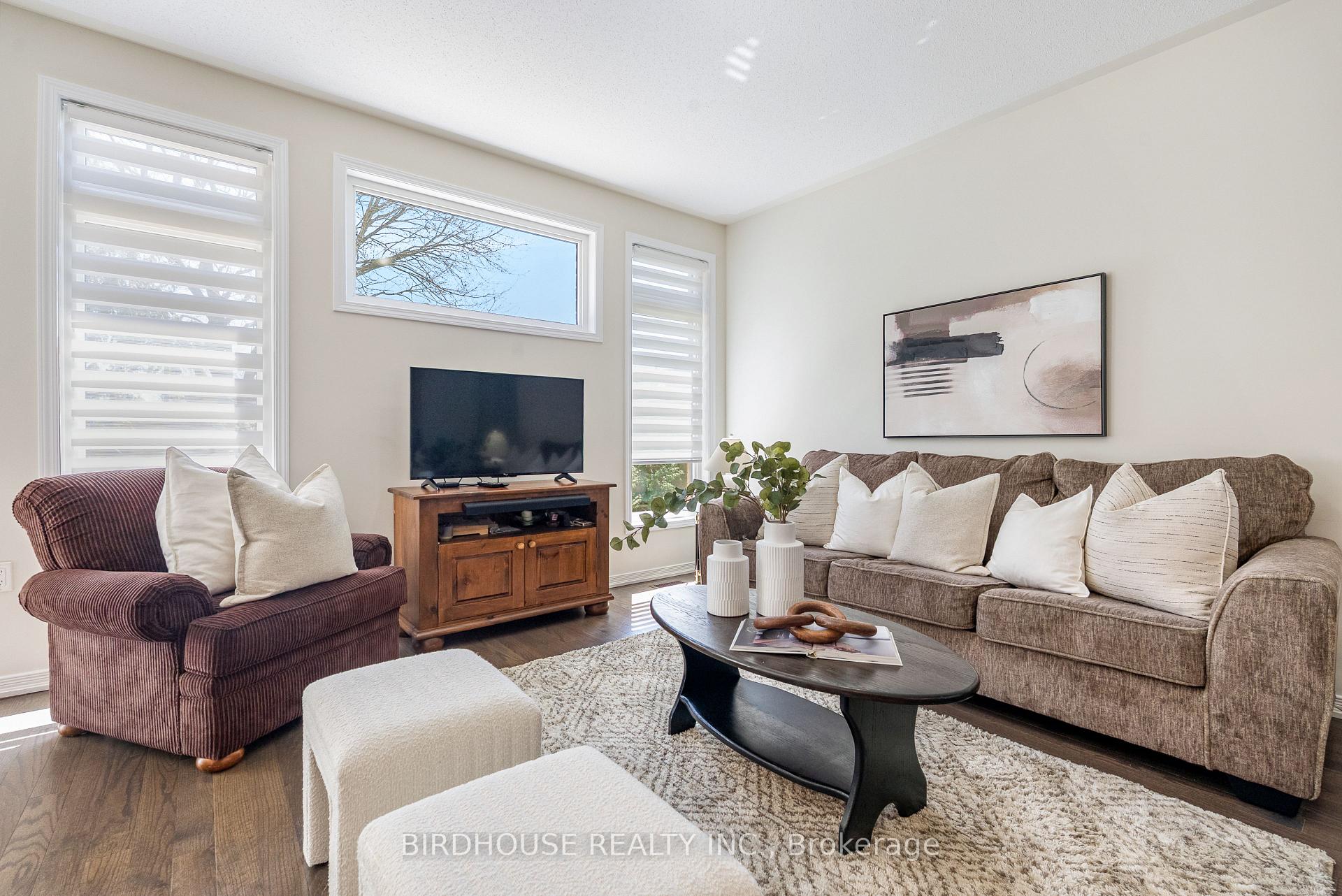 Photo 4 of 107 Alcorn Drive, Kawartha Lakes, Lindsay — HOMEH